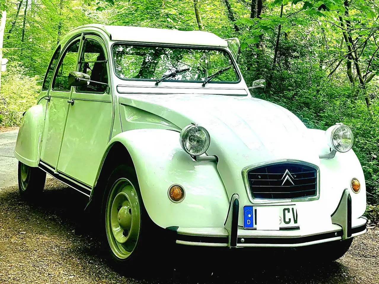 Citroen 2CV6 Club, foto 1