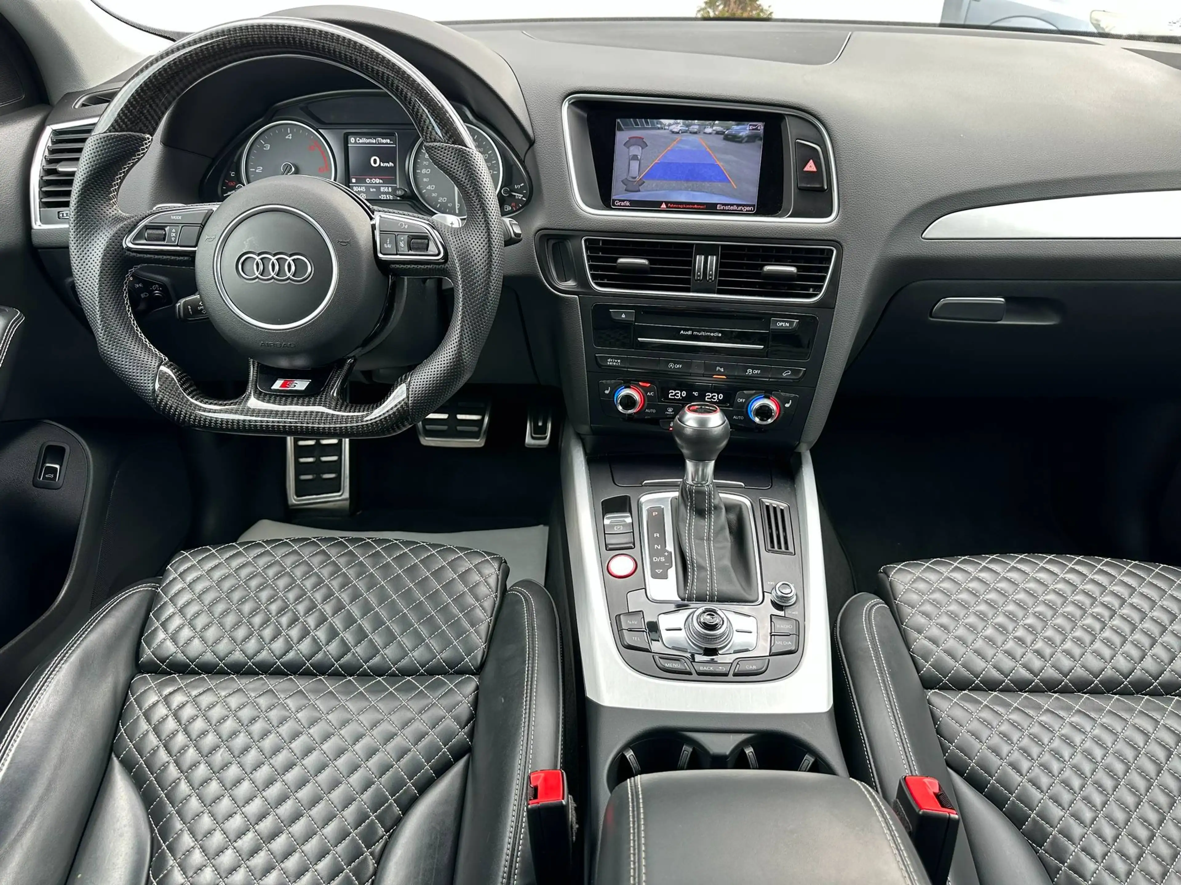 Audi SQ5 3.0 TDI competition quattro S Line — photo 13