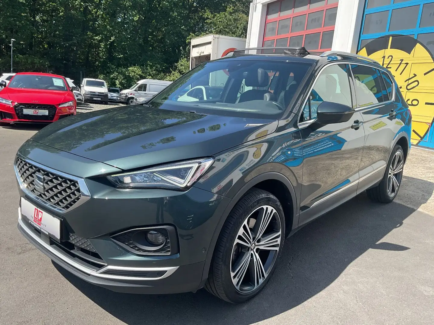 SEAT Tarraco Xcellence 4Drive Pano AHK Standheizung Green - 1
