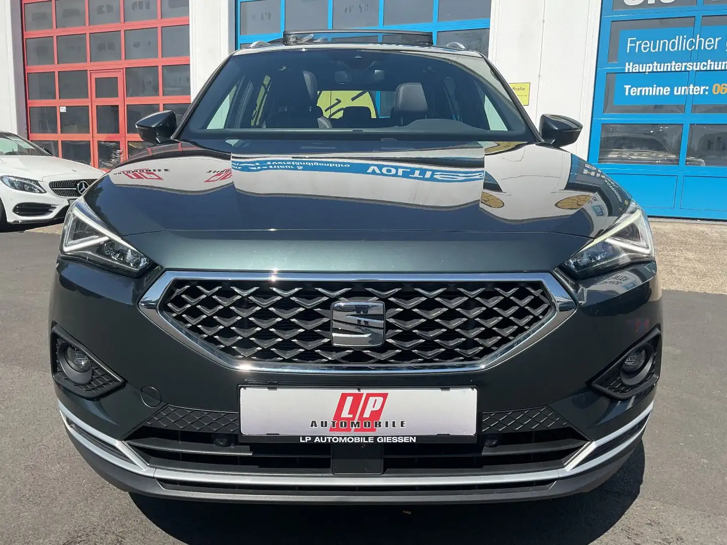 SEAT Tarraco Xcellence 4Drive Pano AHK Standheizung Green - 2