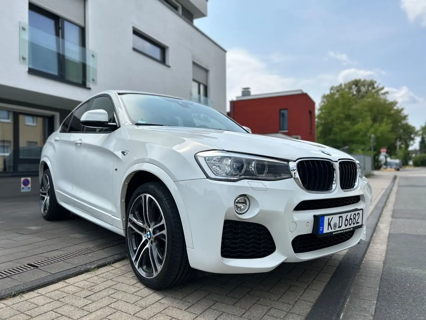BMW X4 Baureihe X4 xDrive 20 i M Sport*1.HAND*SHZ* Weiß - 1