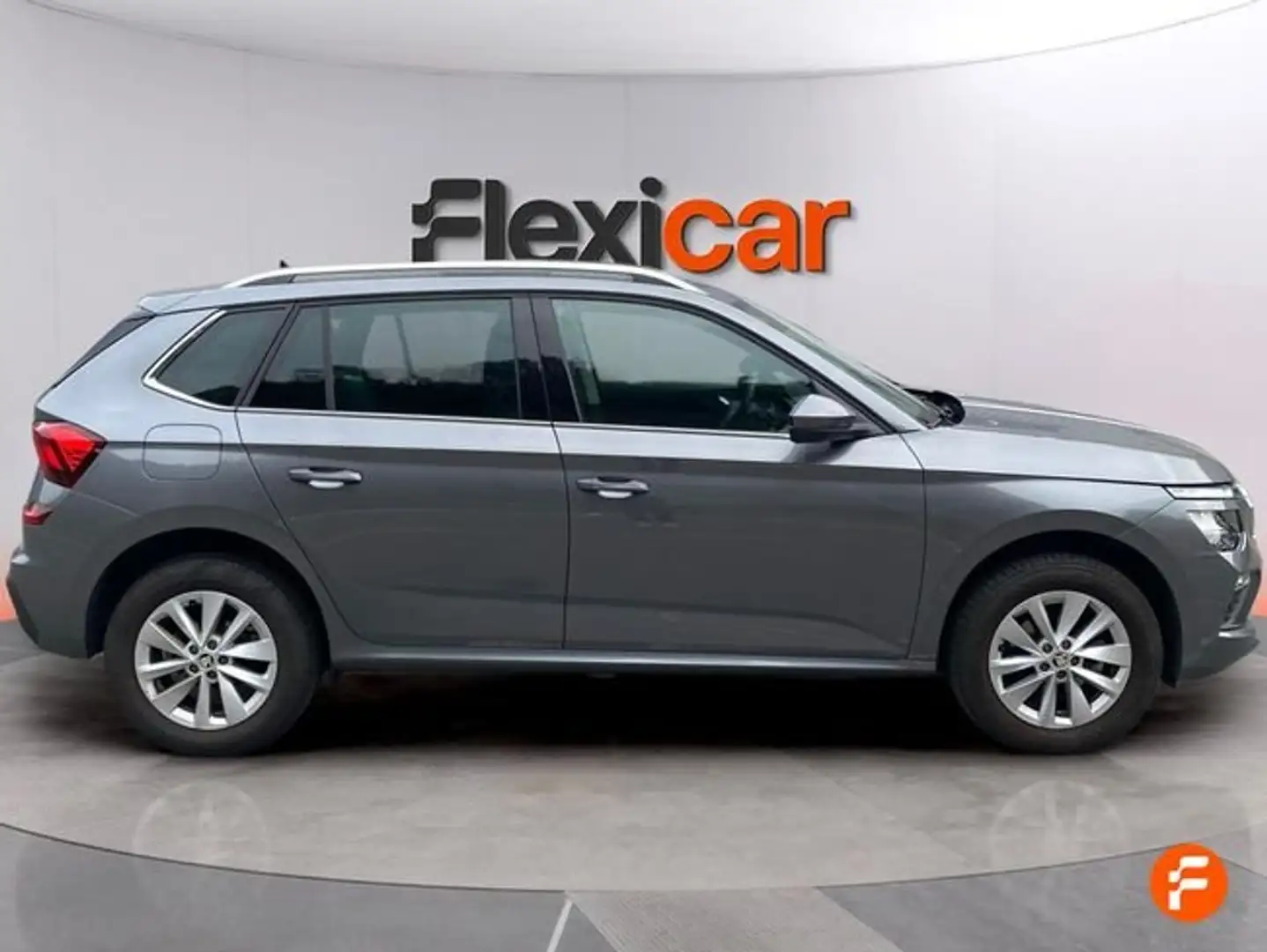 Skoda Kamiq 1.0 TSI Design 85kW Gris - 2