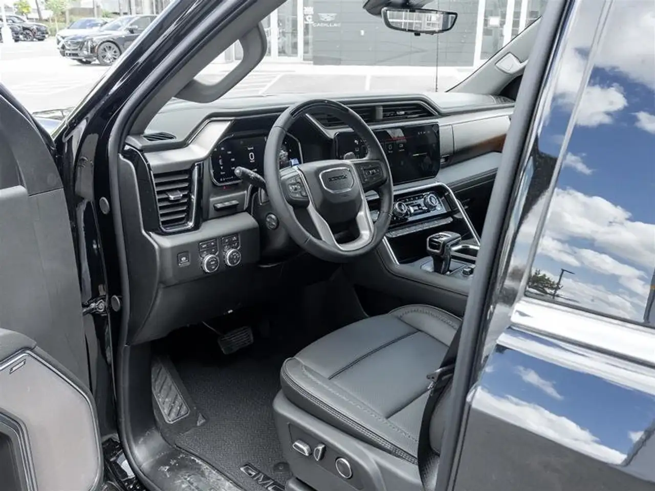 GMC Sierra 1500 снимка GMC Sierra 1500