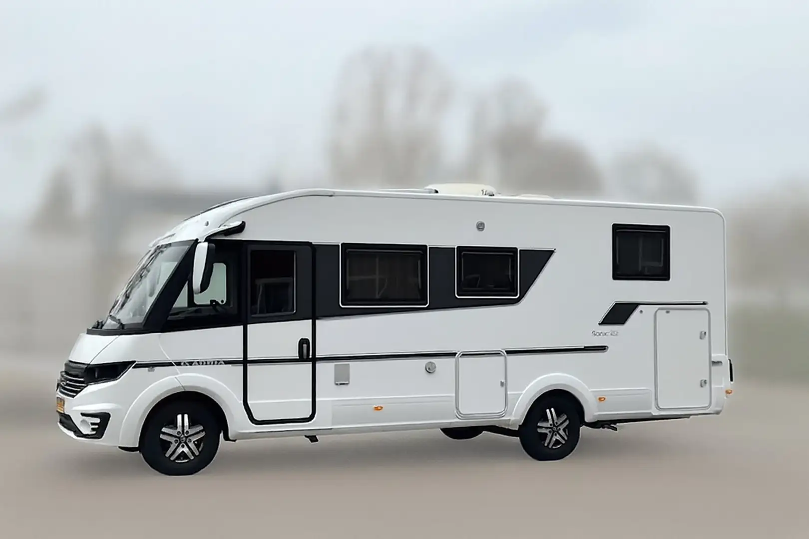 Fiat Ducato Camper Adria Sonic I 700 SL Plus AUTOMAAT 150pk Wit - 1