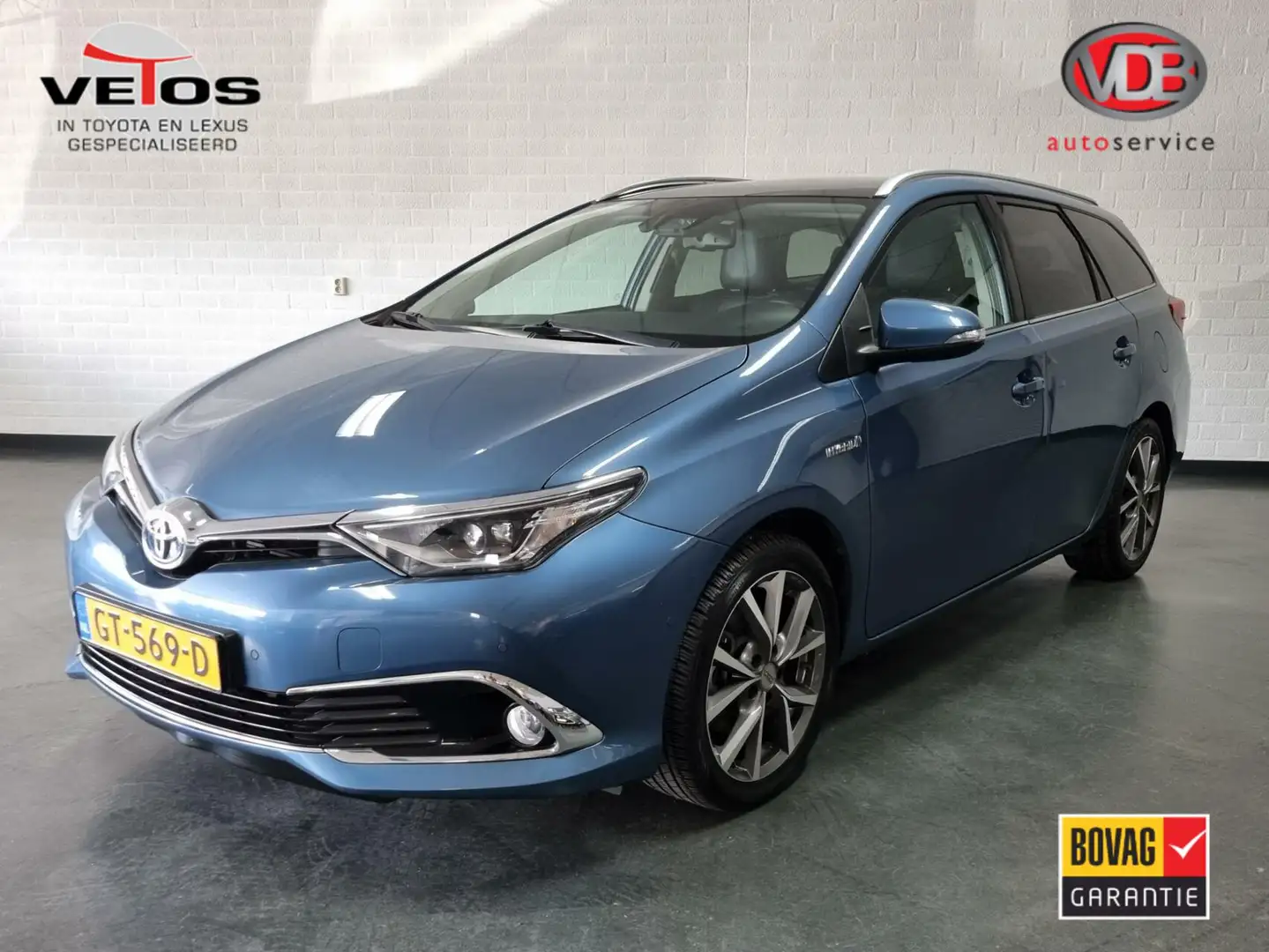 Toyota Auris Touring Sports 1.8 Hybrid Executive / Pano Blauw - 1