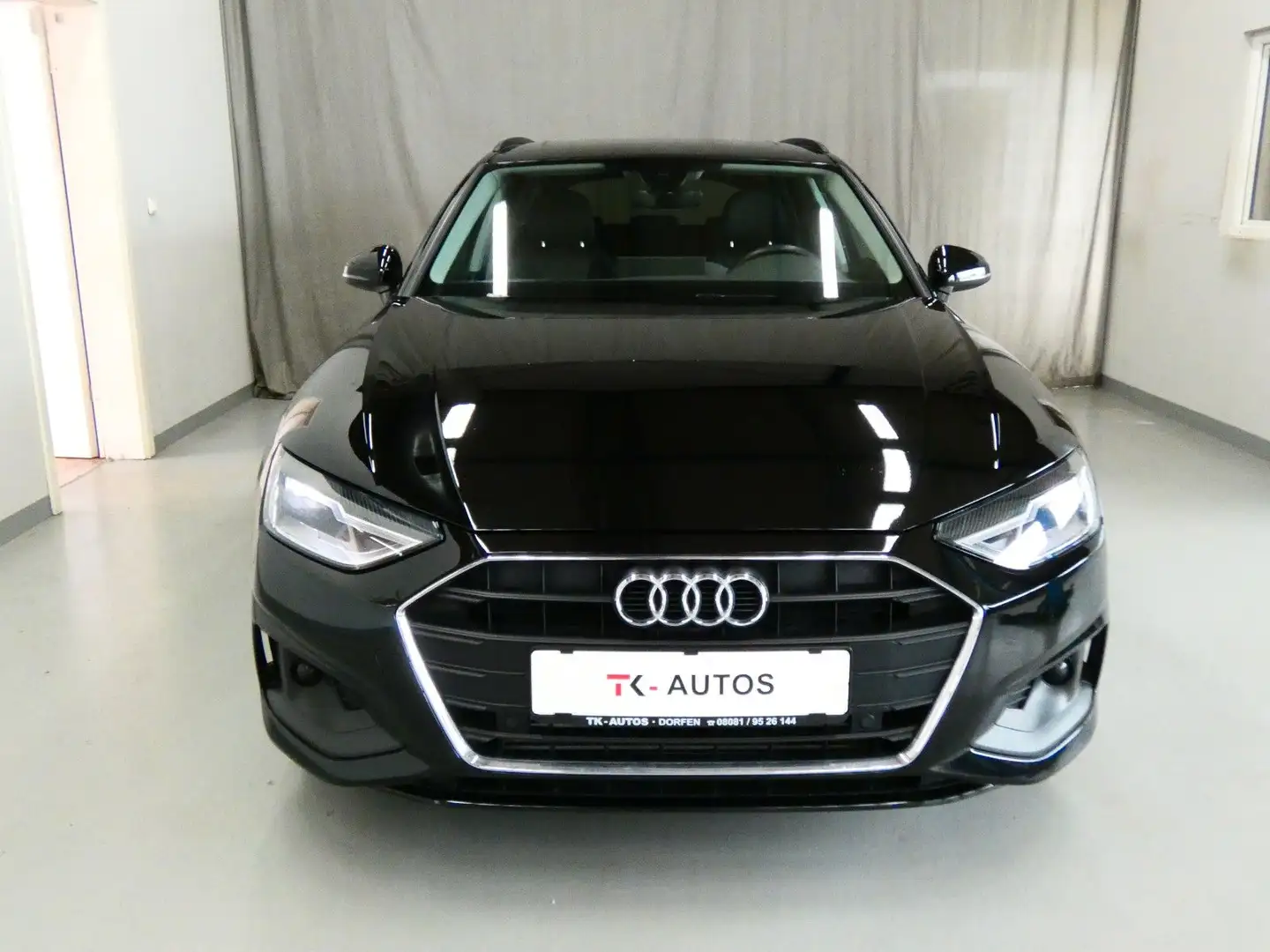 Audi A4 Av 35 TFSI,1.Hand,Navi,Leder,LED,Pano,Tempo Noir - 2