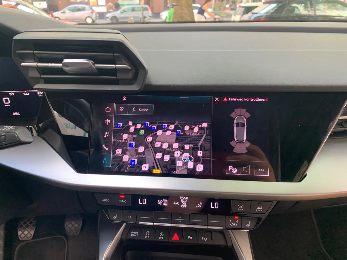 Audi A3 35 TDI 2,0 TDI Virtual Display Matrix Navi SOUNDSY Weiß - 2