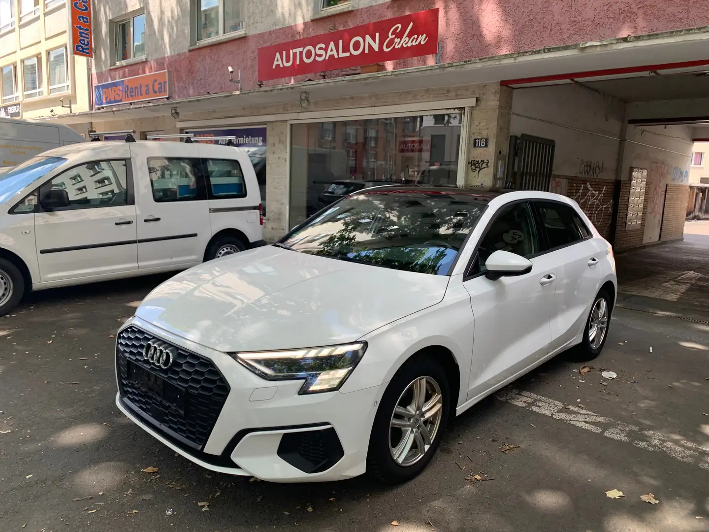 Audi A3 35 TDI 2,0 TDI Virtual Display Matrix Navi SOUNDSY Weiß - 1