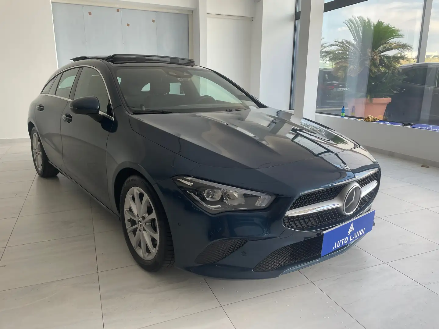 Mercedes-Benz CLA 180 CLA Shooting Brake 180 d Business auto Blu/Azzurro - 2