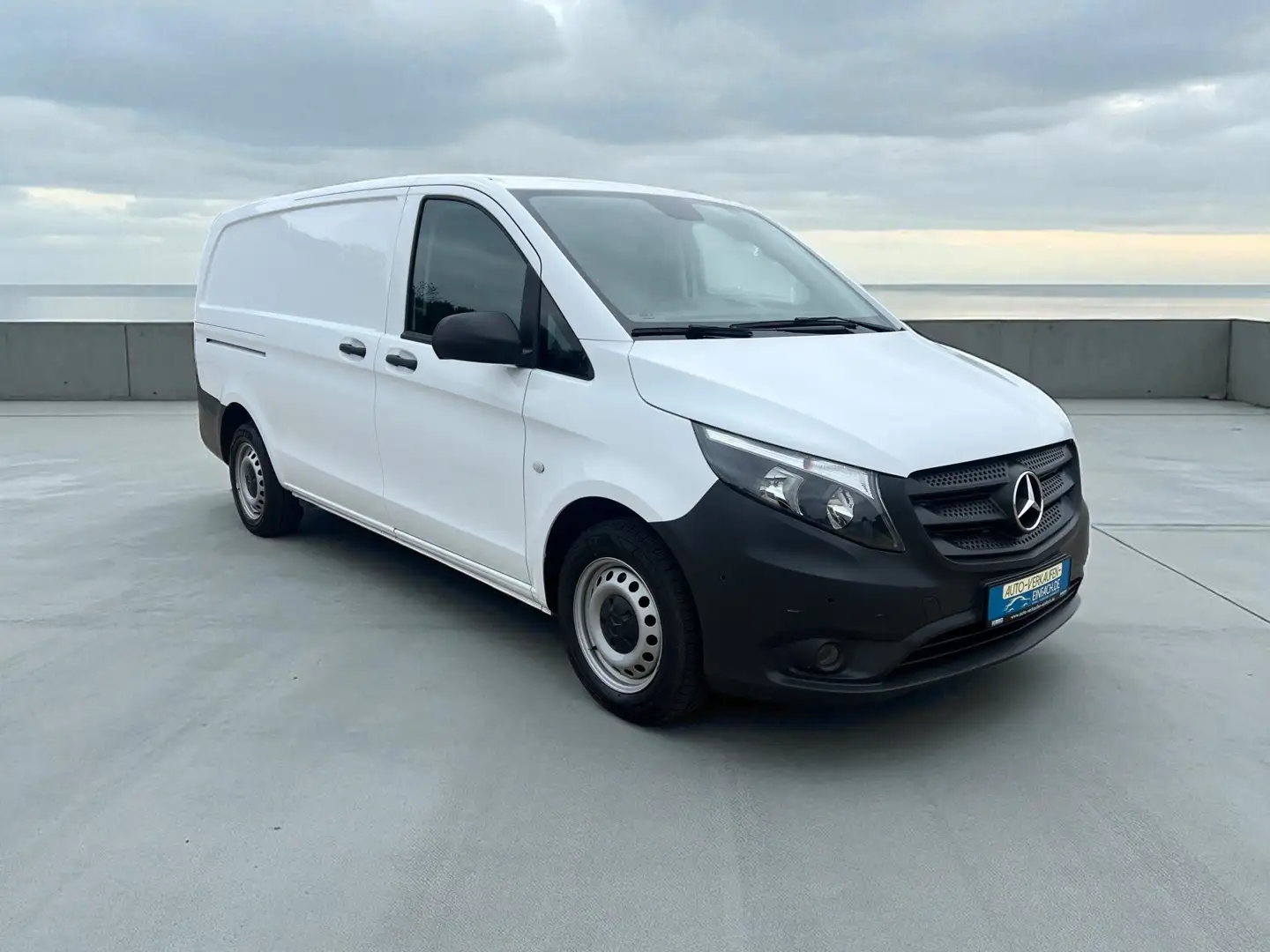 Mercedes-Benz Vito 114 CDI LANG,Aut,24.400km,Klima,1H,RFK,TÜV,Serv Blanc - 1