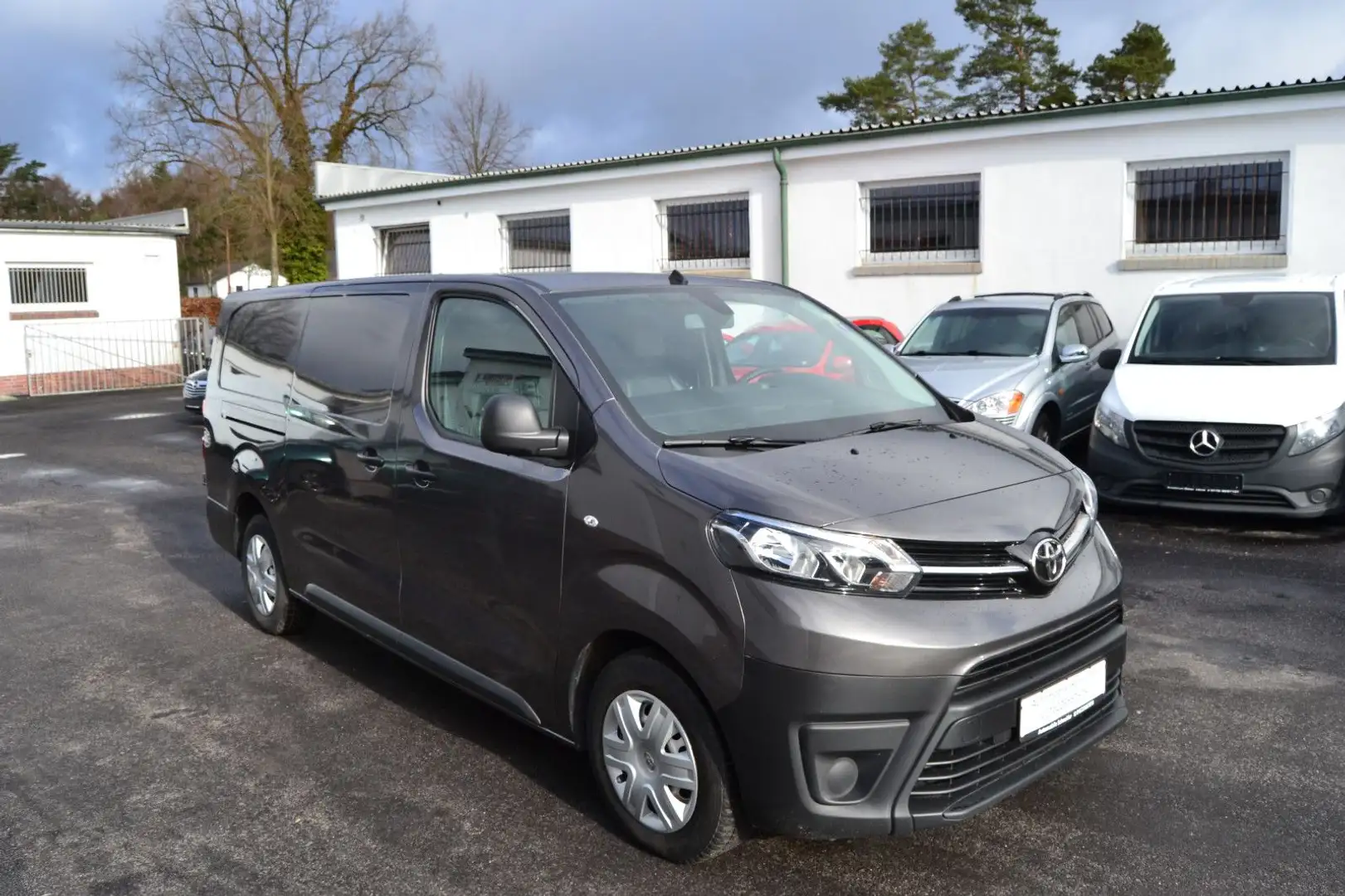 Toyota Proace 2.0D L2 Braun - 2