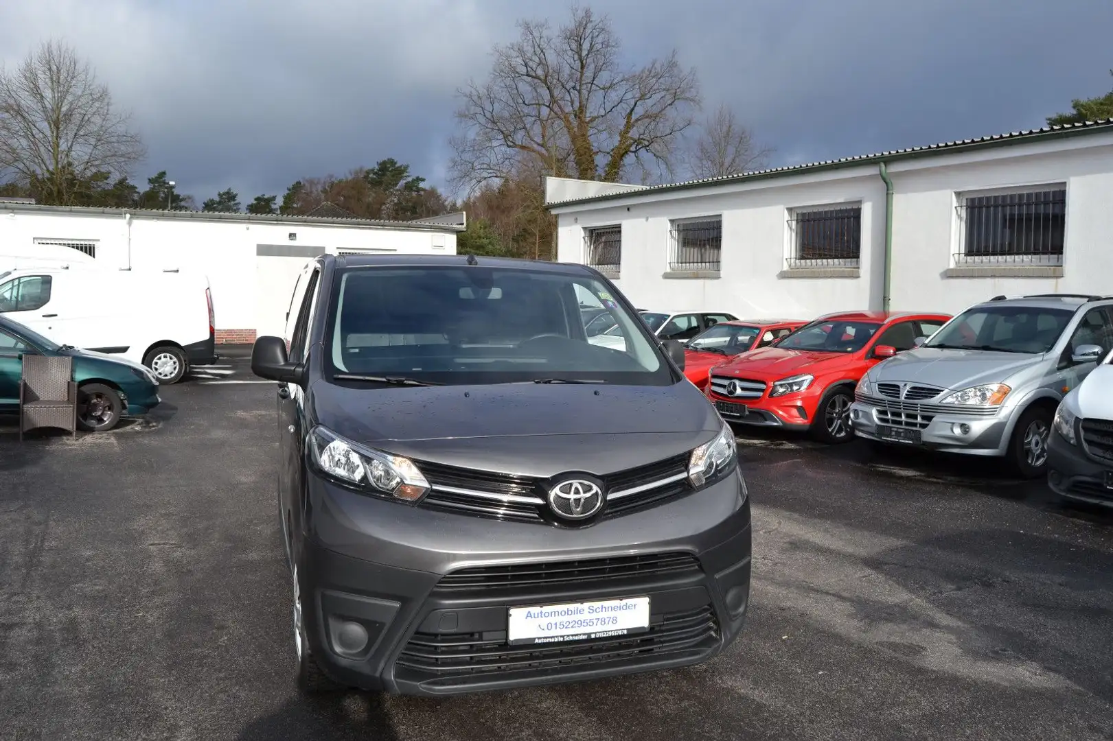 Toyota Proace 2.0D L2 Braun - 1
