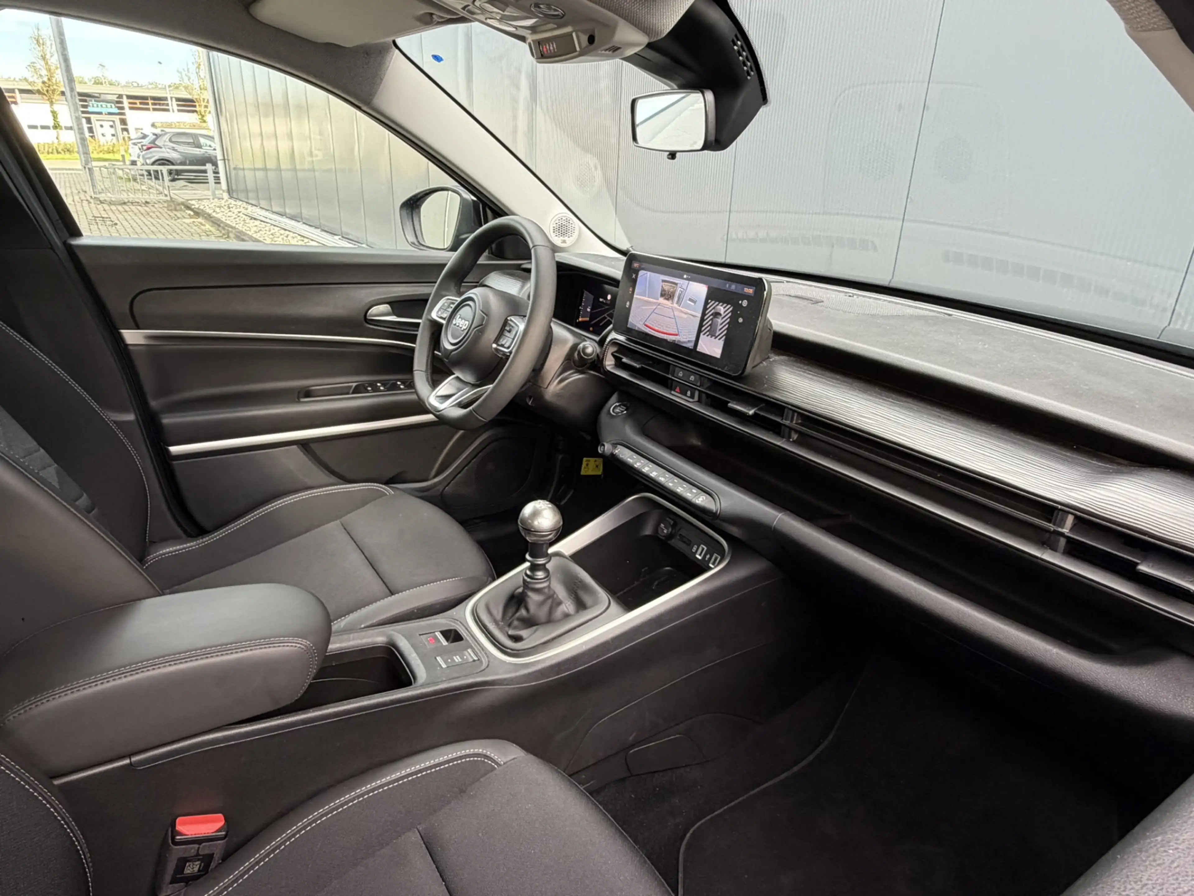Jeep Avenger 1.2 Longitude | Winterpack | Camera | Stoelverwarm — photo 12