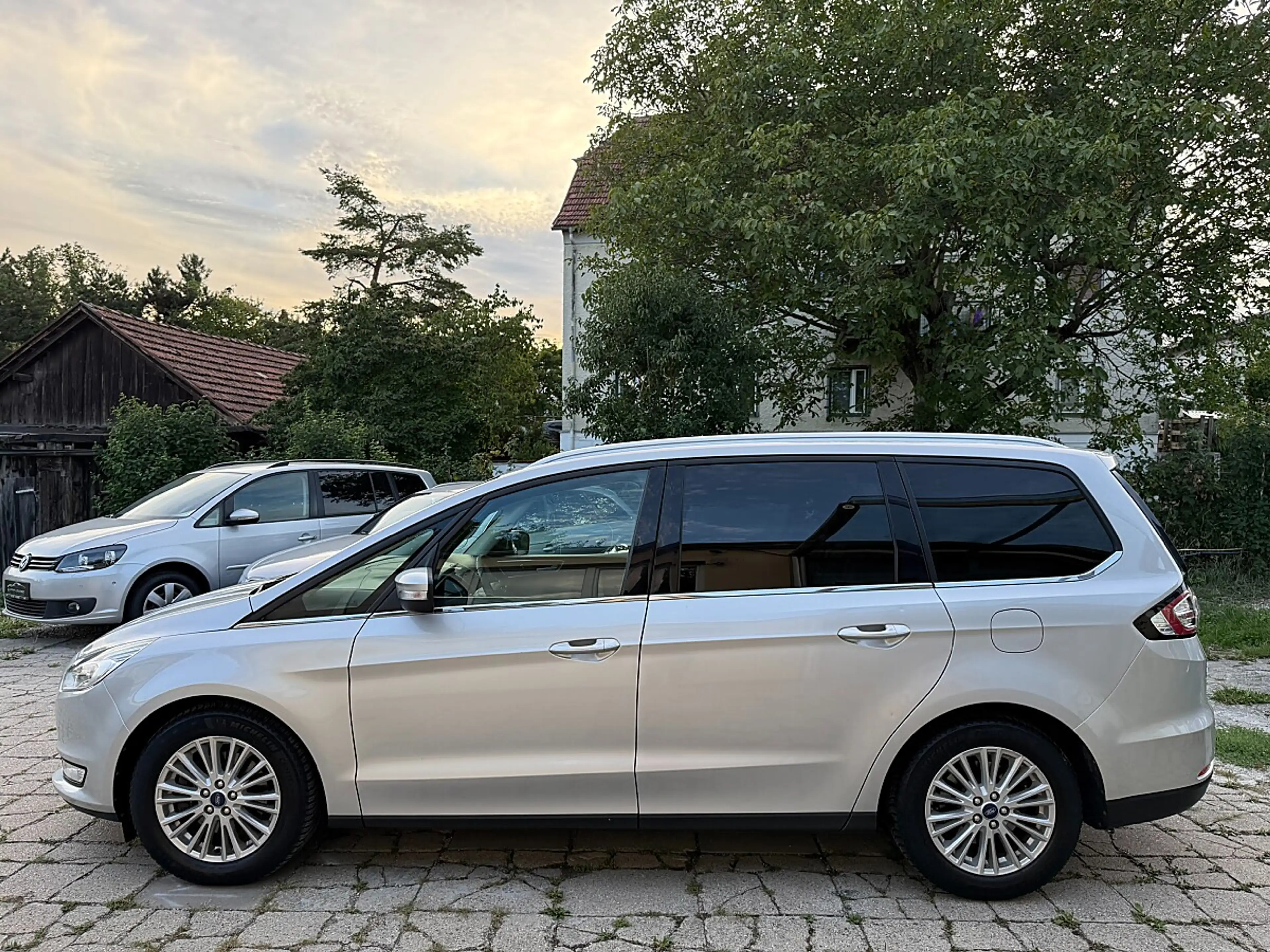 Ford Galaxy 2,0 TDCi Titanium Start/Stop-1.BESITZ-ABSTAND-L... — photo 8