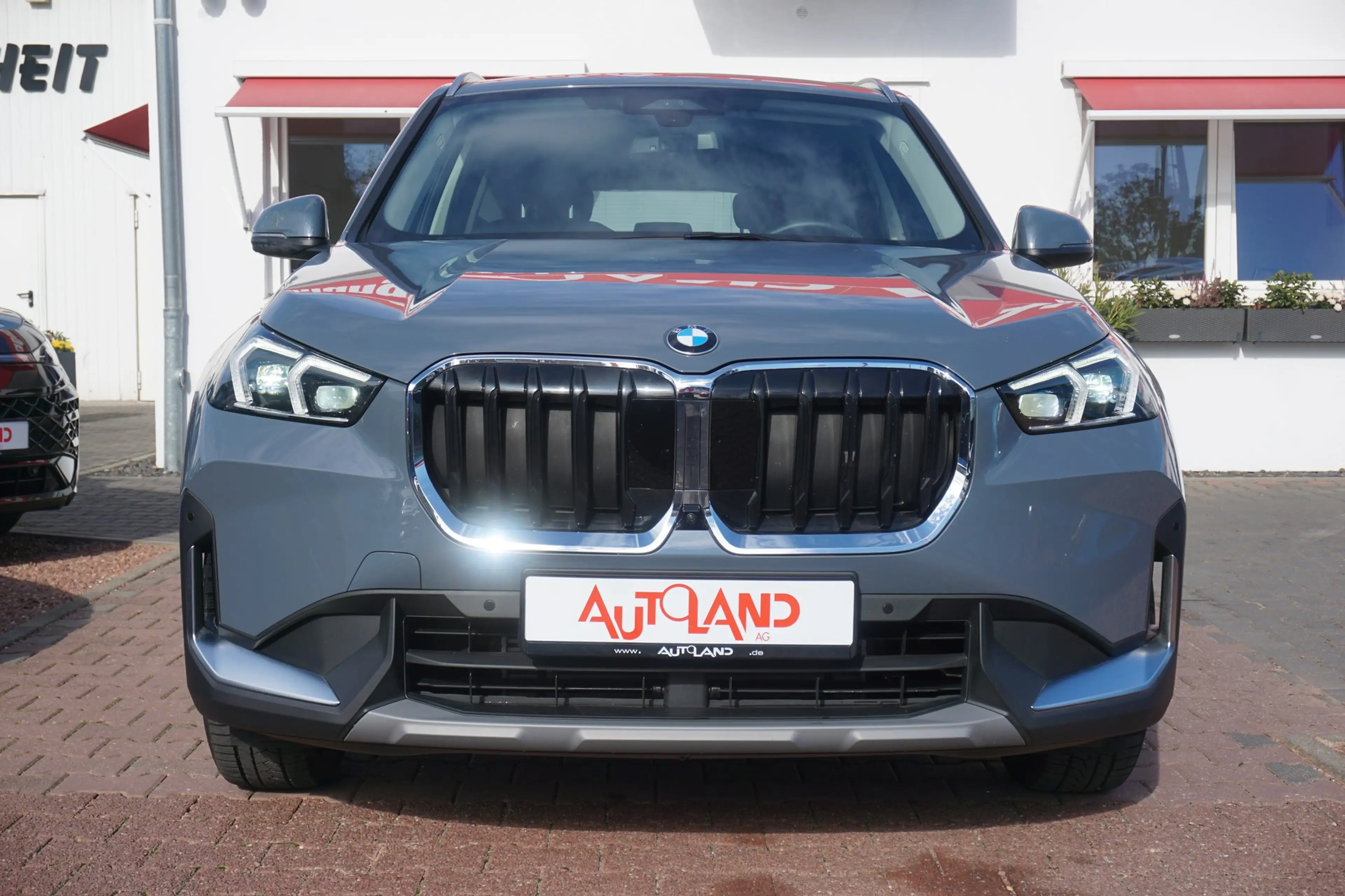BMW X1 23i xDrive xLine Aut. LED Navi 360° Head-Up — photo 5