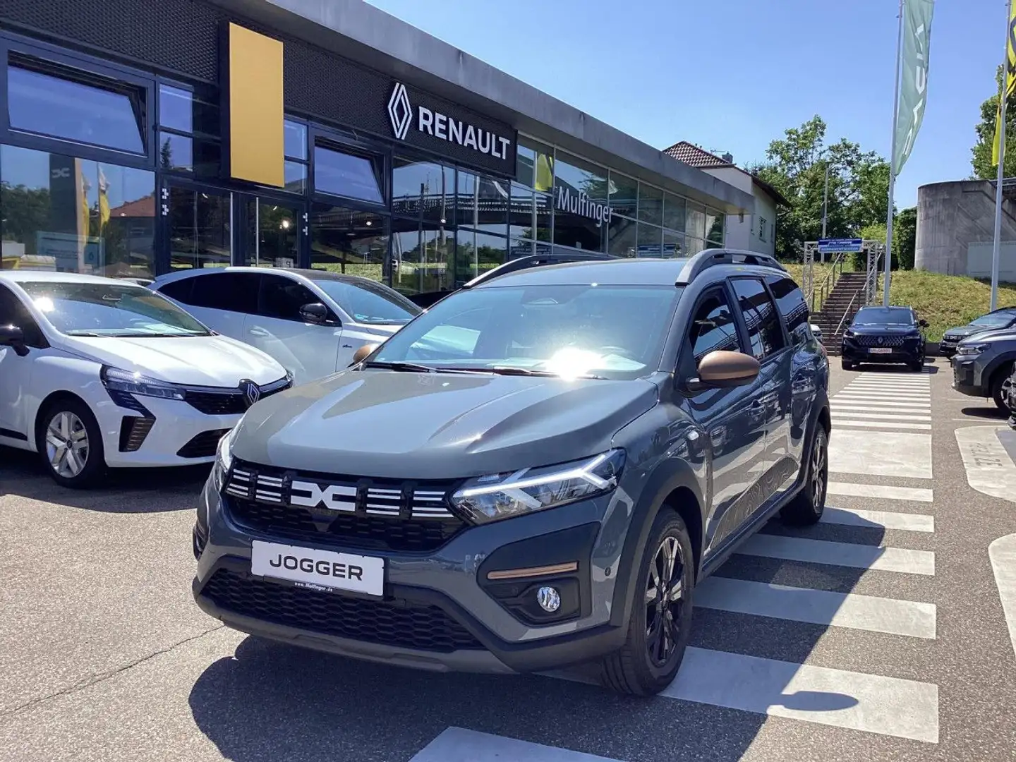 Dacia Jogger Extreme+ ECO-G 100 7-Sitzer SHZ Kamera NAVI LED Grijs - 2