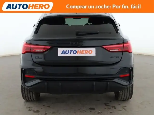 Audi Q3 view 5