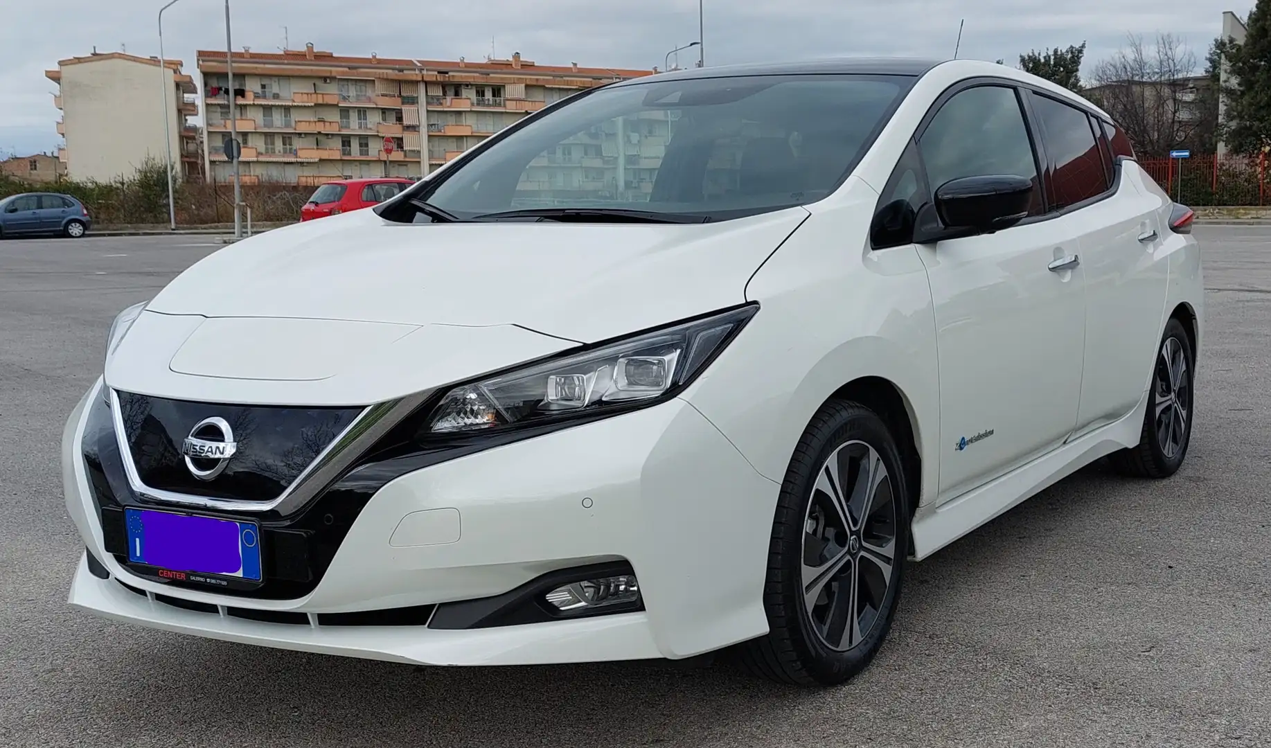 Nissan Leaf Leaf II 2018 N-Connecta Two Tone 40kWh 150cv Bianco - 1
