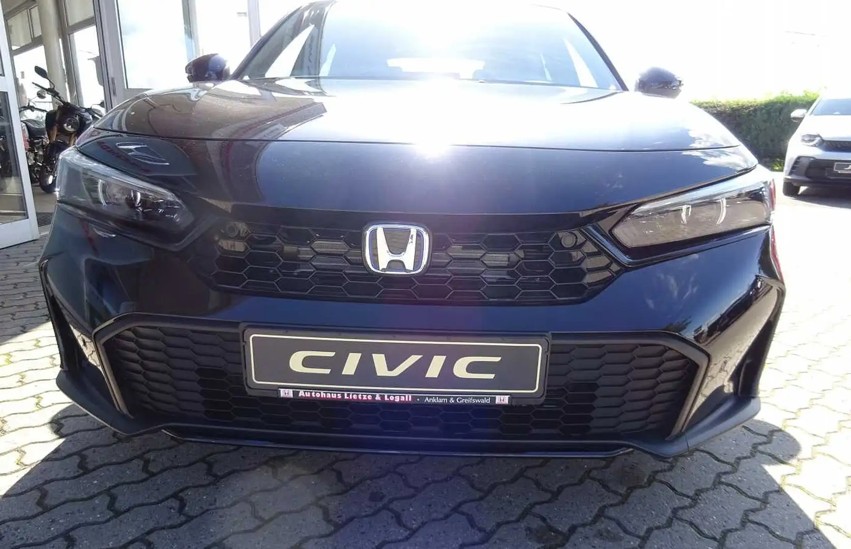Honda Civic e:HEV 2.0 i-MMD Hybrid Advance Noir - 2