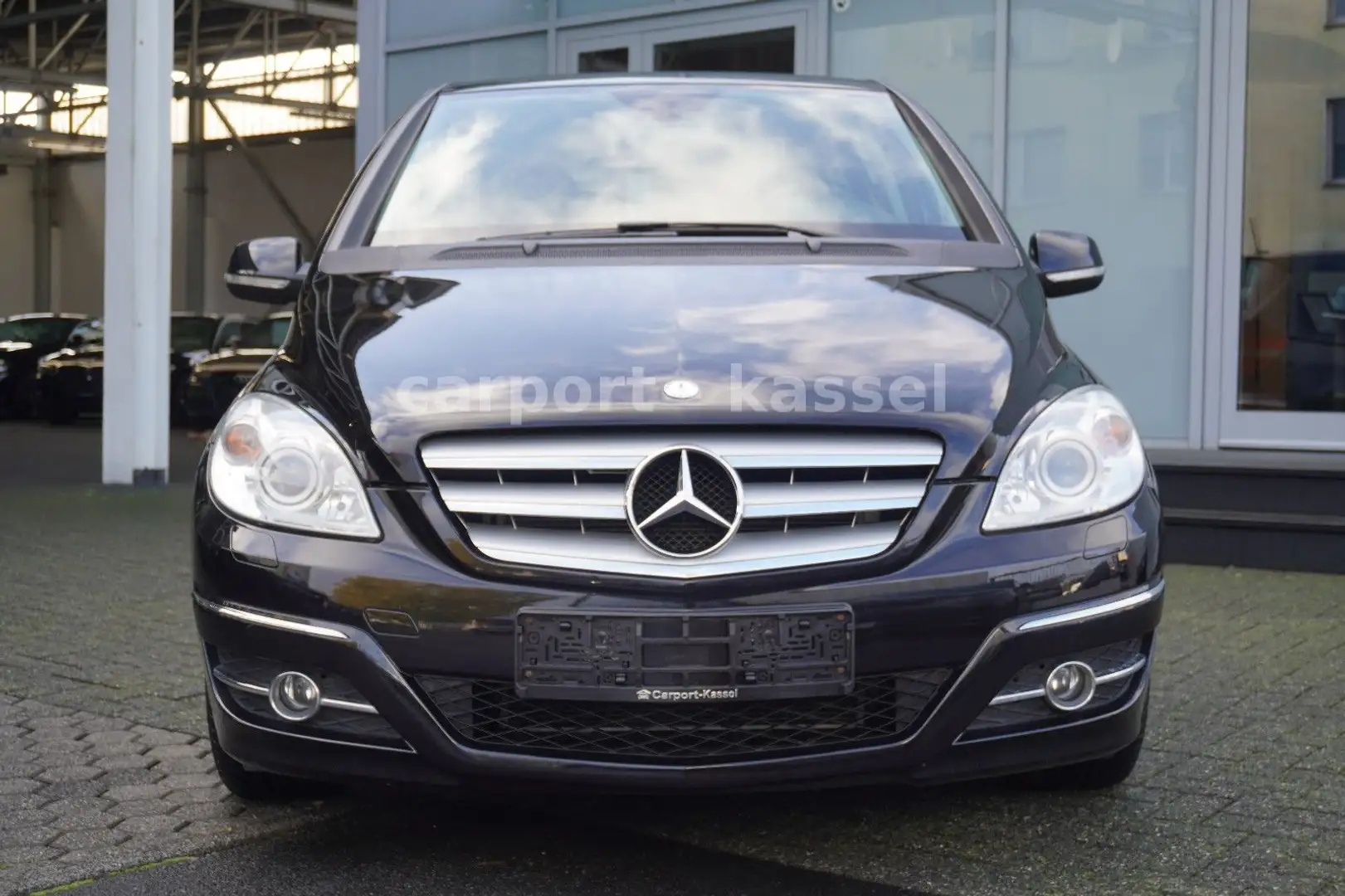 Mercedes-Benz B 170 Automatik/Tempomat/Bi-Xenon/LM-Räder Noir - 2