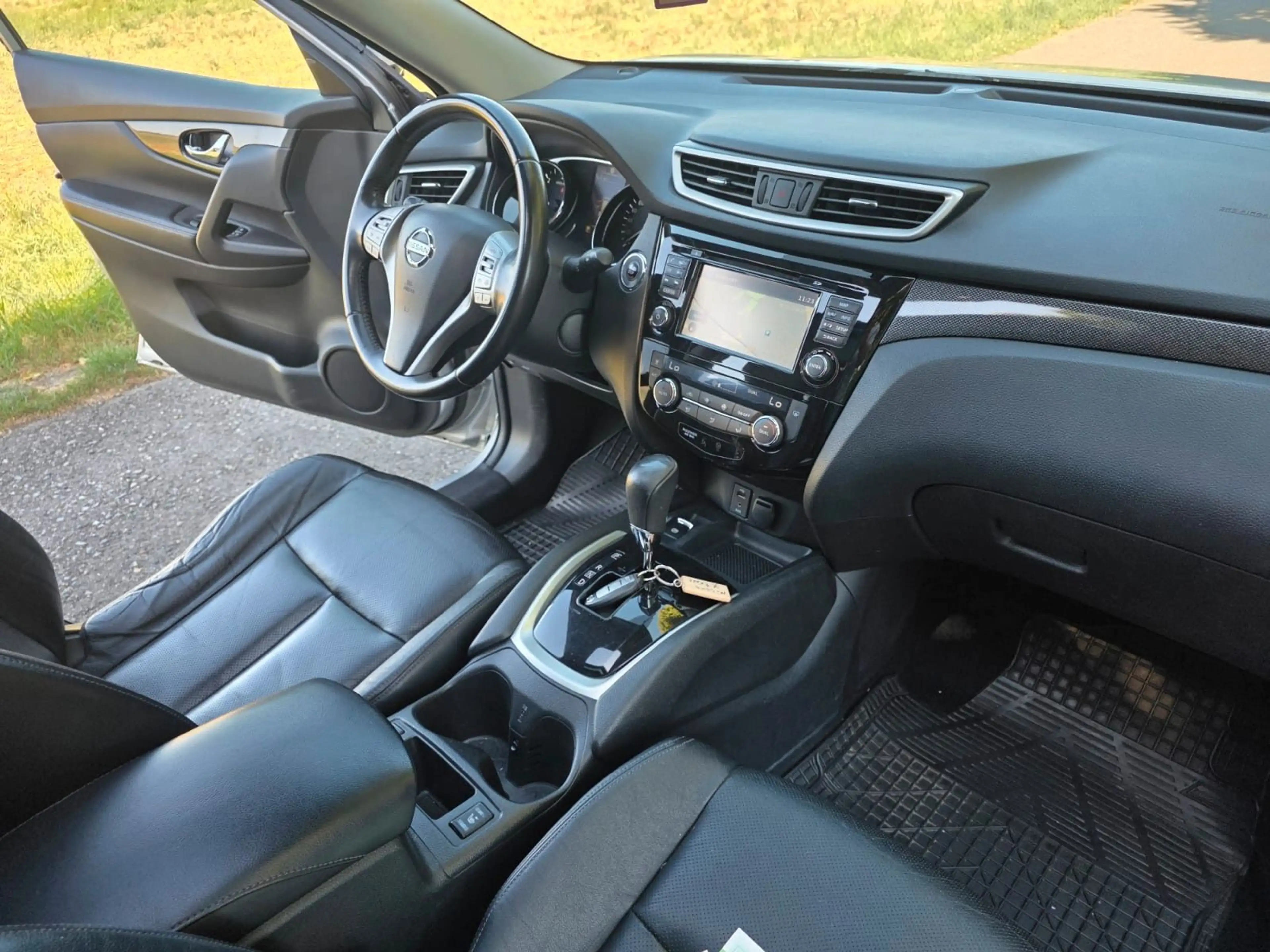 Nissan X-Trail Tekna Voll*7-Sitzer*Leder*Pano*Kl.Go*360 — photo 3