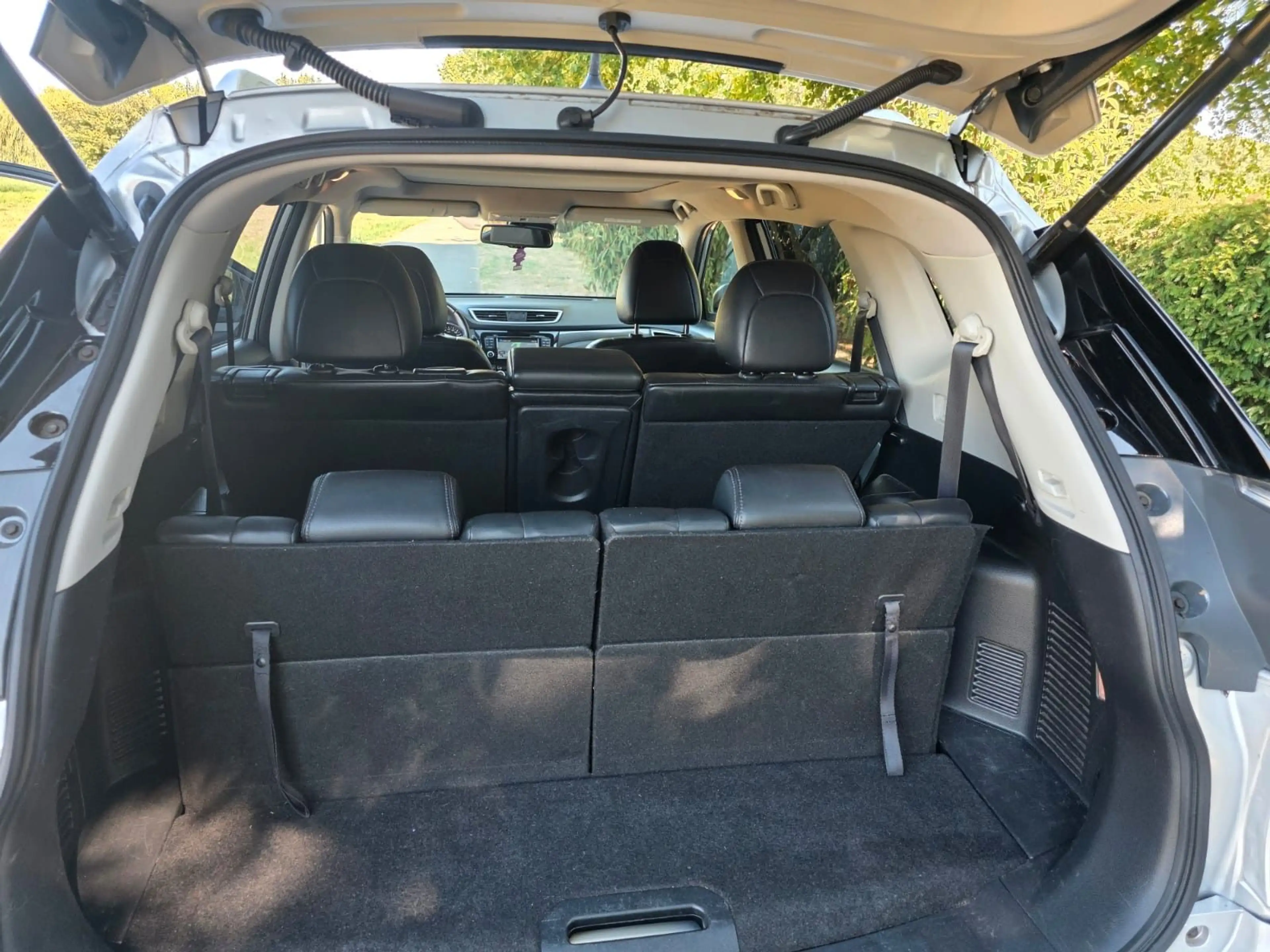 Nissan X-Trail Tekna Voll*7-Sitzer*Leder*Pano*Kl.Go*360 — photo 5
