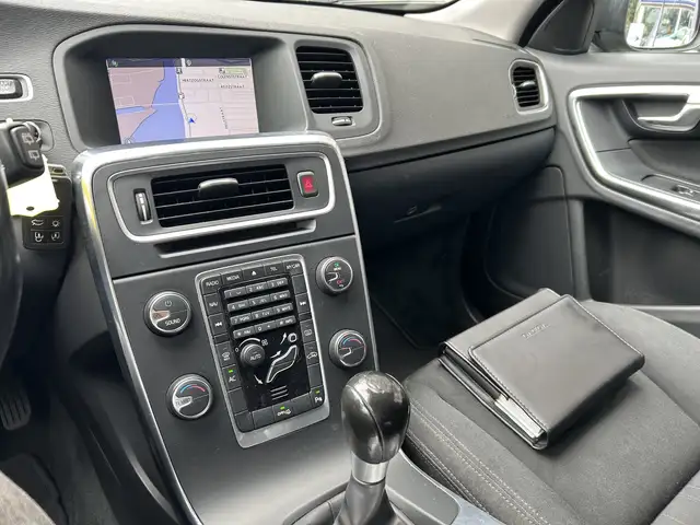 Volvo V60 view 7