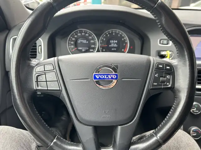 Volvo V60 view 14