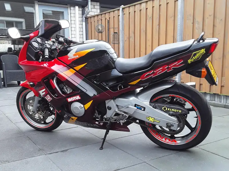 Honda CBR 600 - foto 6