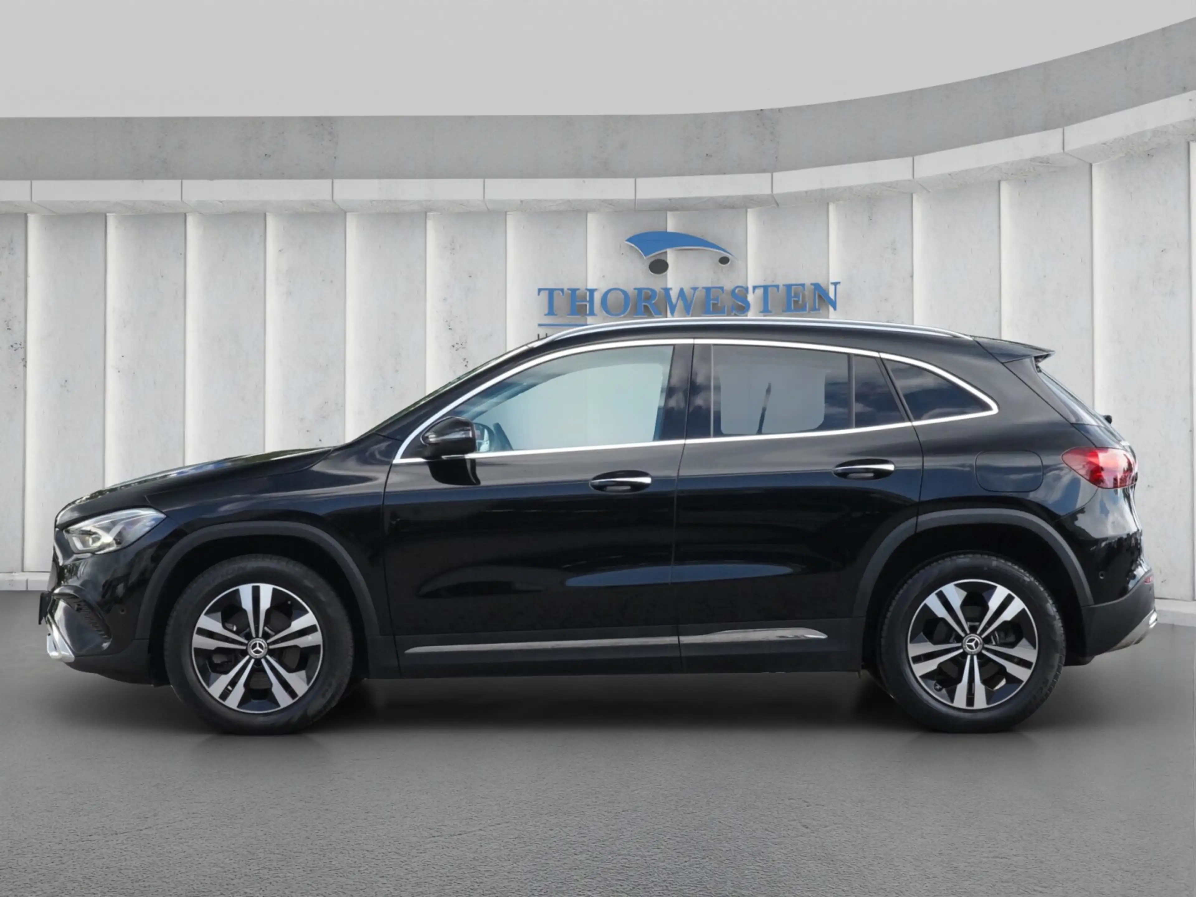 Mercedes-Benz GLA 180 GLA 180 Progressive — photo 4