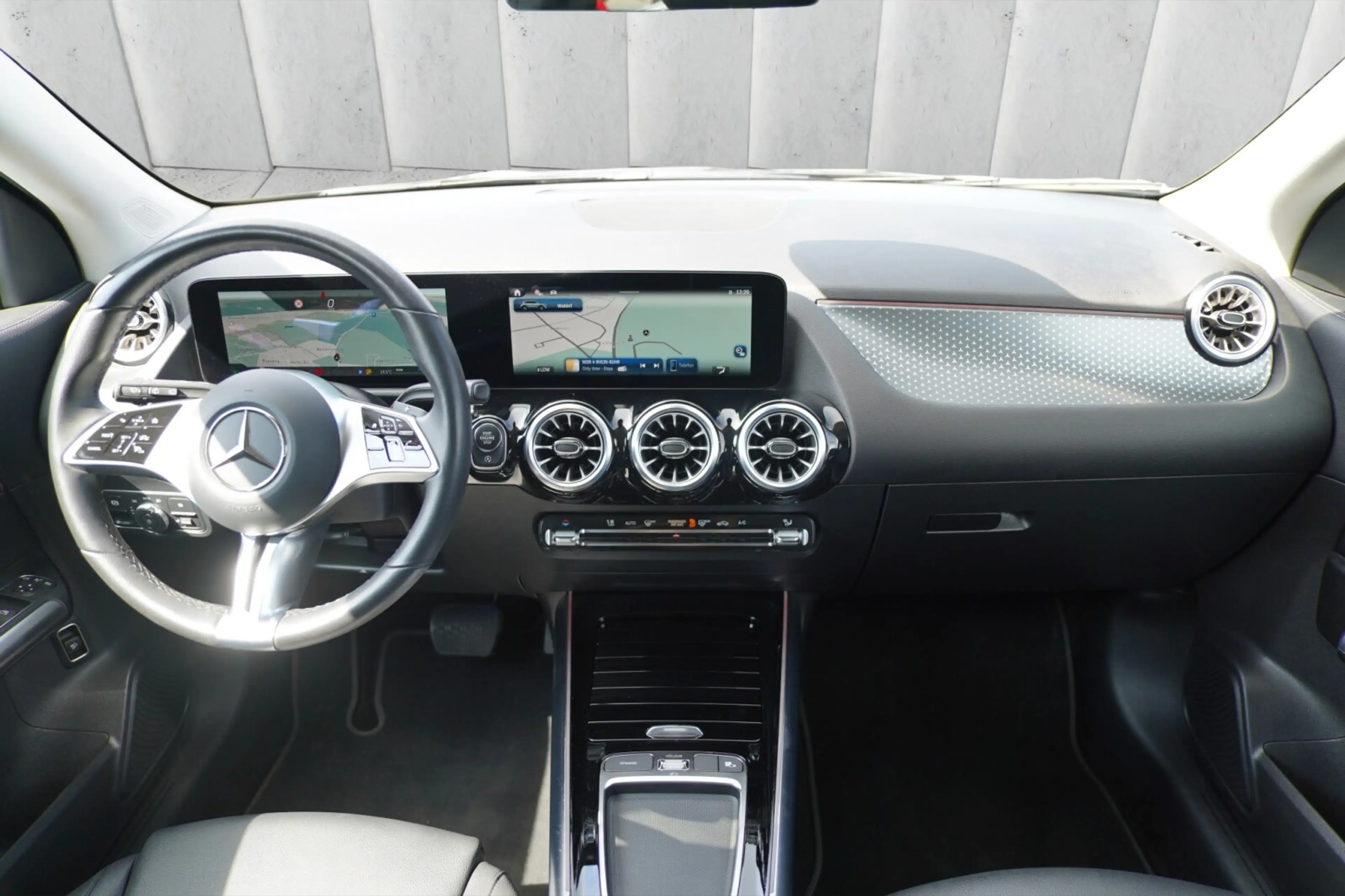 Mercedes-Benz GLA 180 GLA 180 Progressive — photo 12