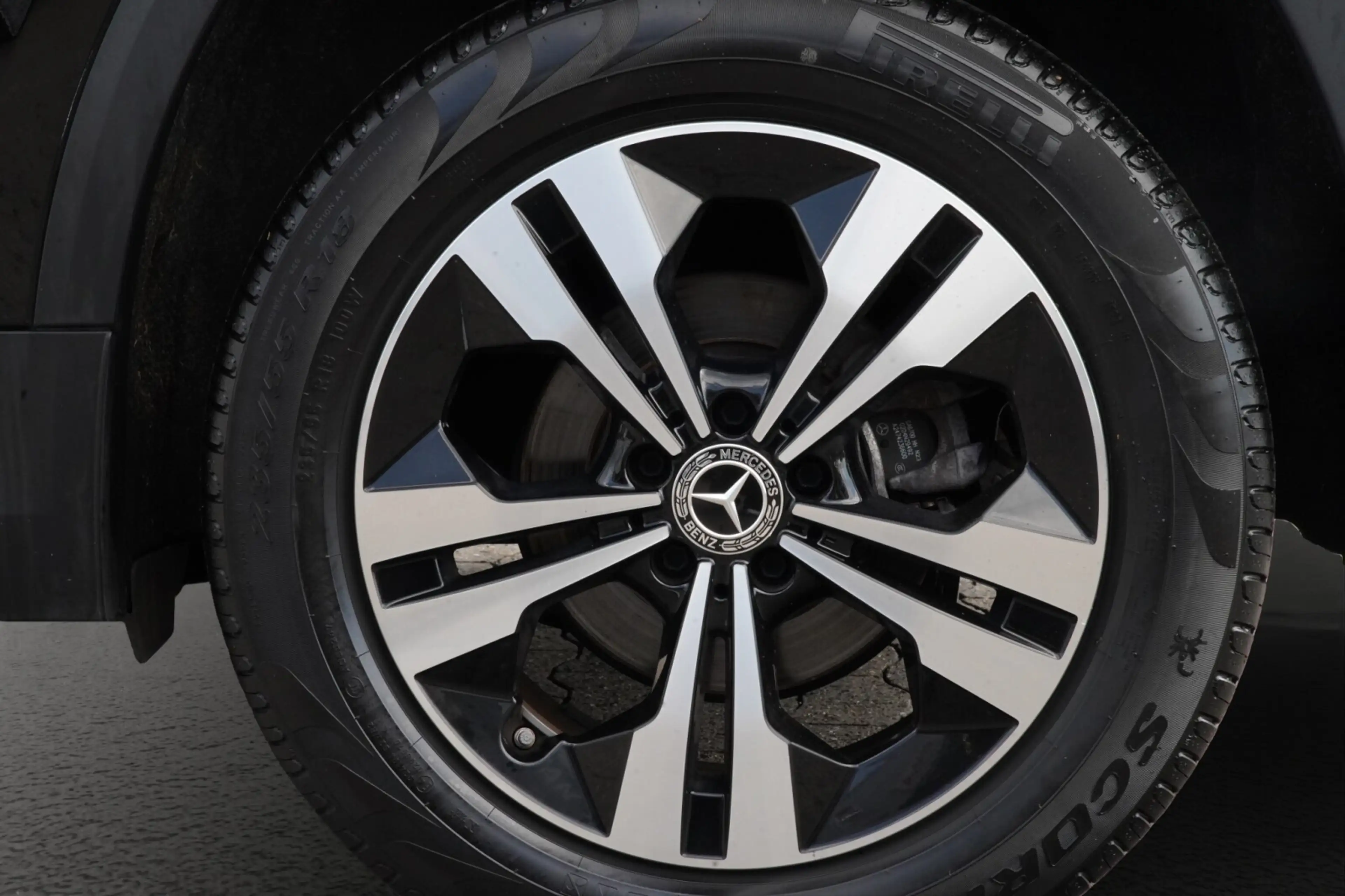 Mercedes-Benz GLA 180 GLA 180 Progressive — photo 5