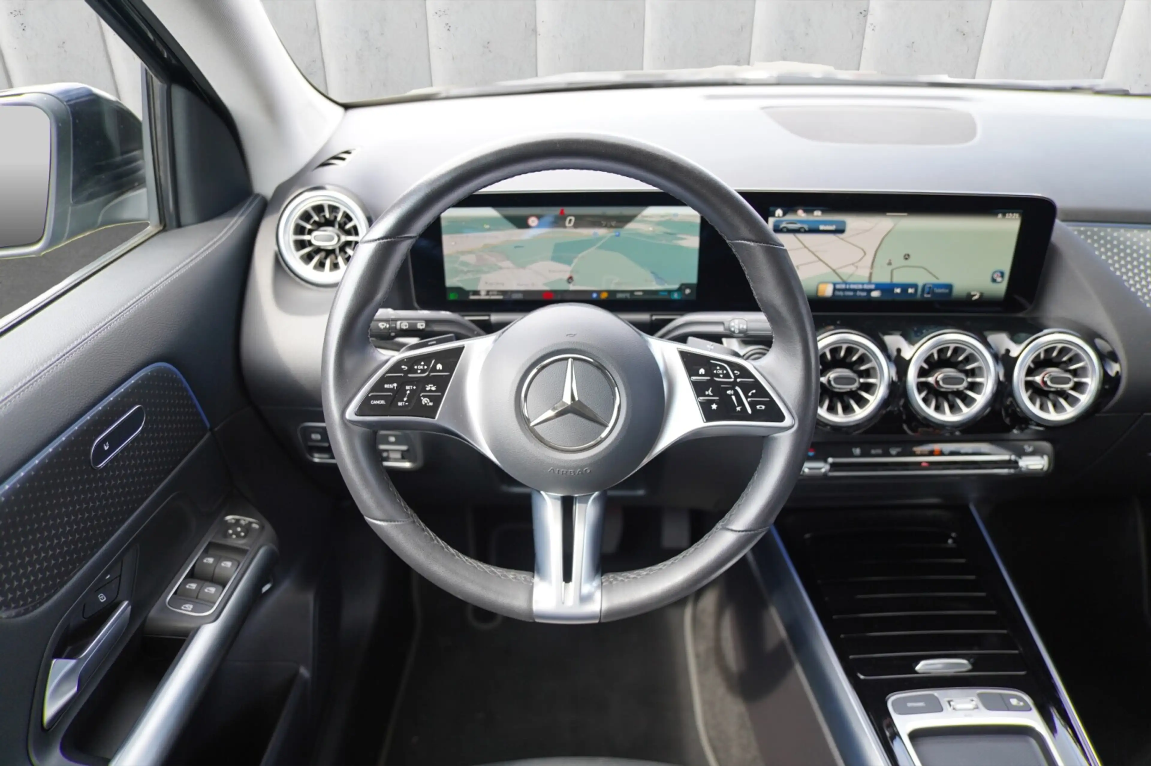 Mercedes-Benz GLA 180 GLA 180 Progressive — photo 14