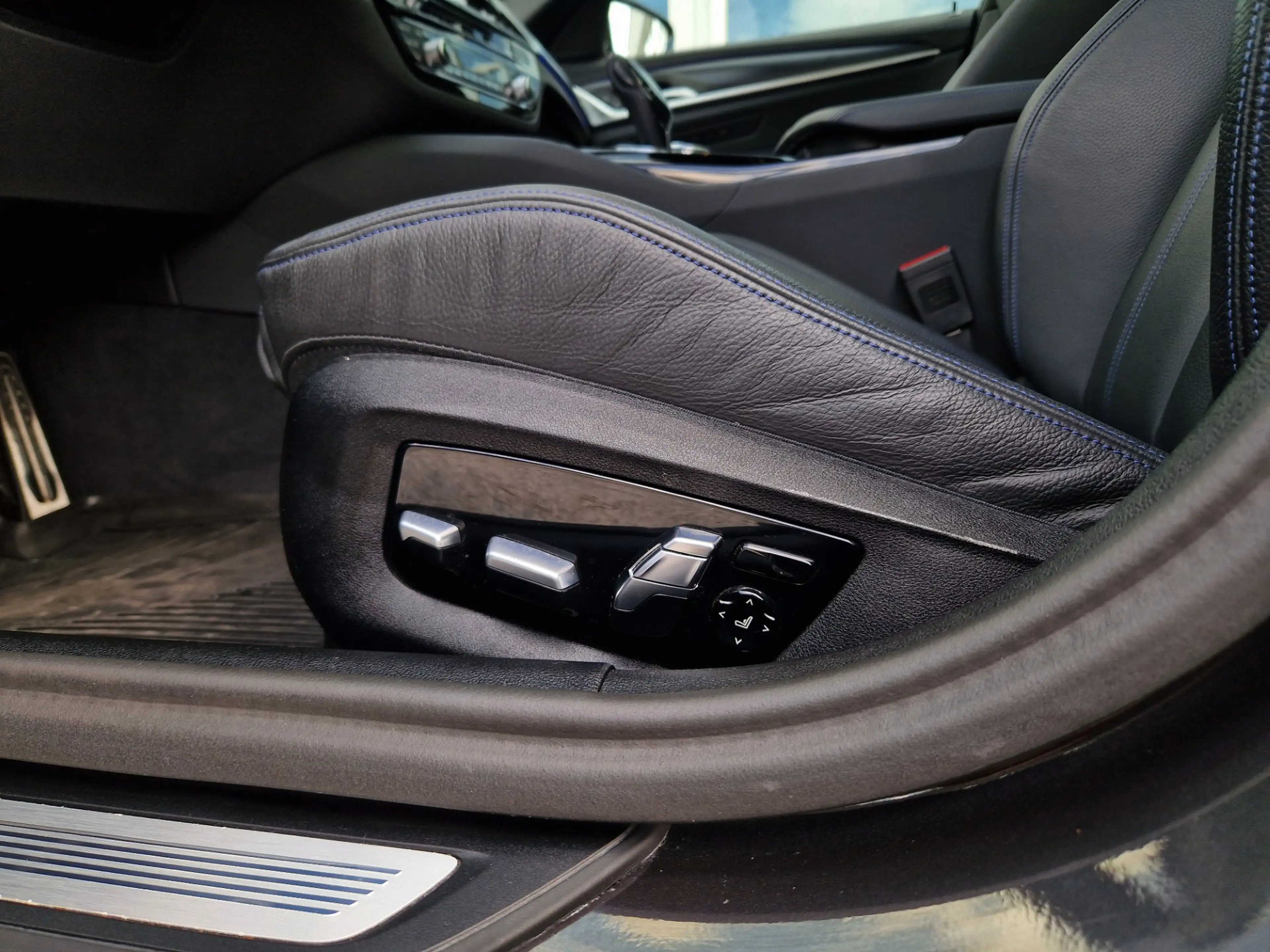 BMW 540 d xDrive — photo 13