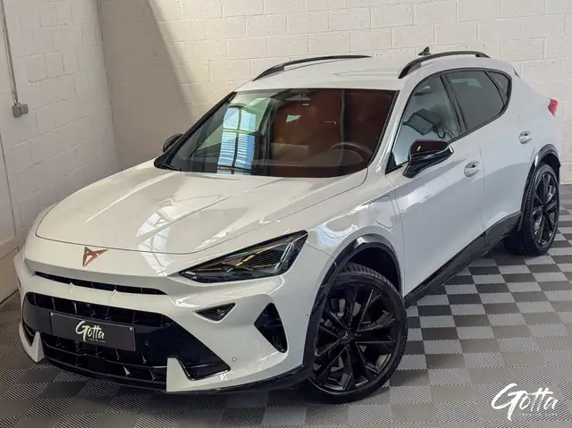 CUPRA Formentor e-Hybrid 1.5 272CH(GRANDE BATTERIE)/Gros sièges/Attache remorque/Black Edition/19/ NEW