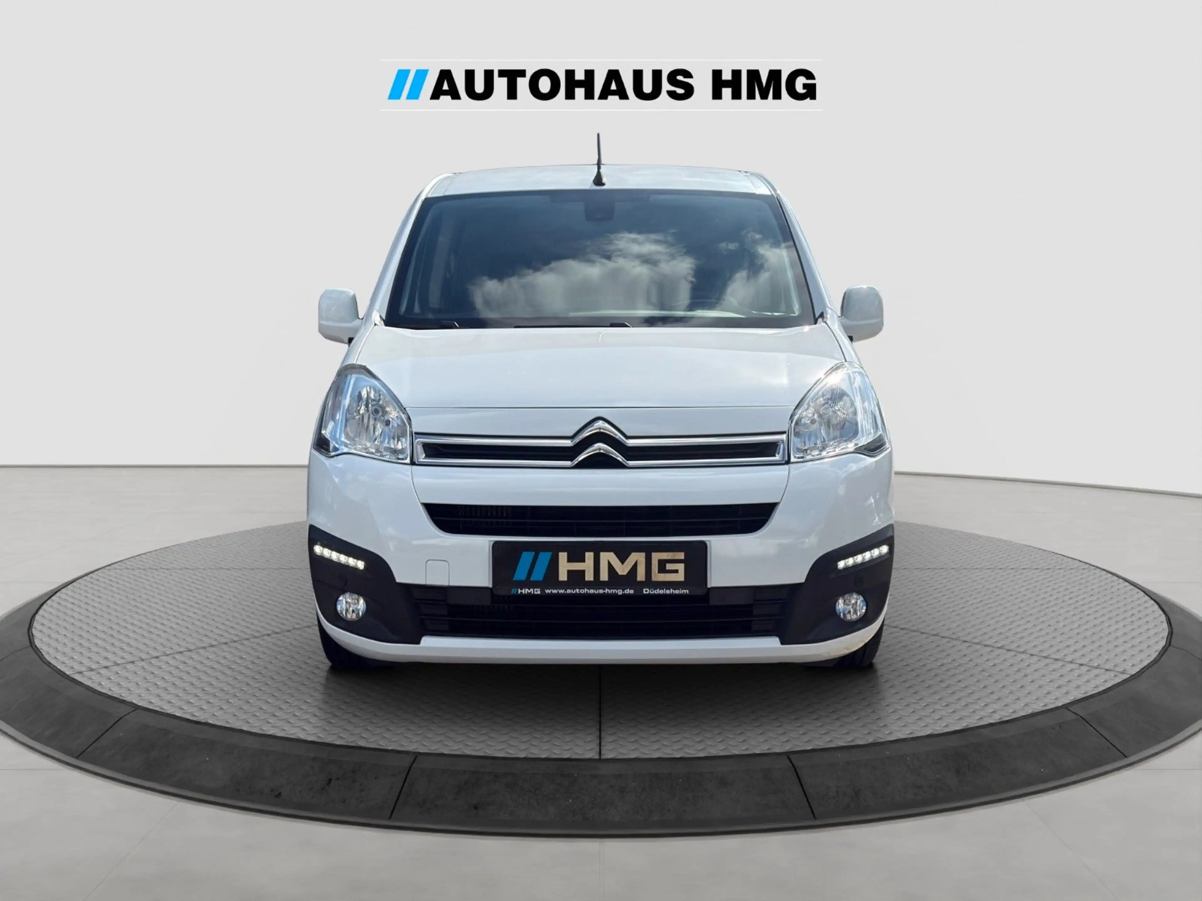 Citroen Berlingo Kombi Selection 1.HD*NAVI*STNDHZ*ZR-NEU — photo 8
