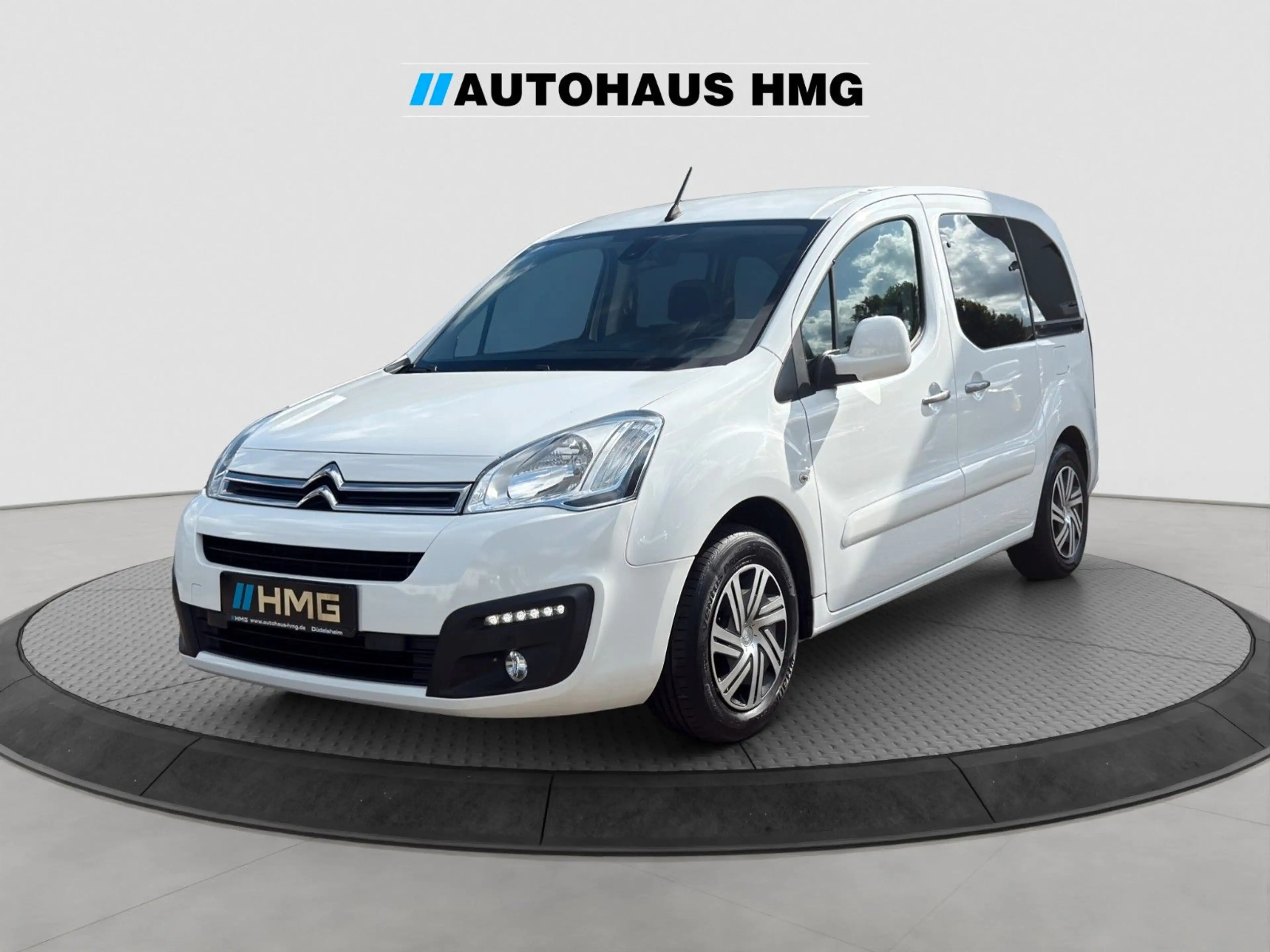 Citroen Berlingo Kombi Selection 1.HD*NAVI*STNDHZ*ZR-NEU