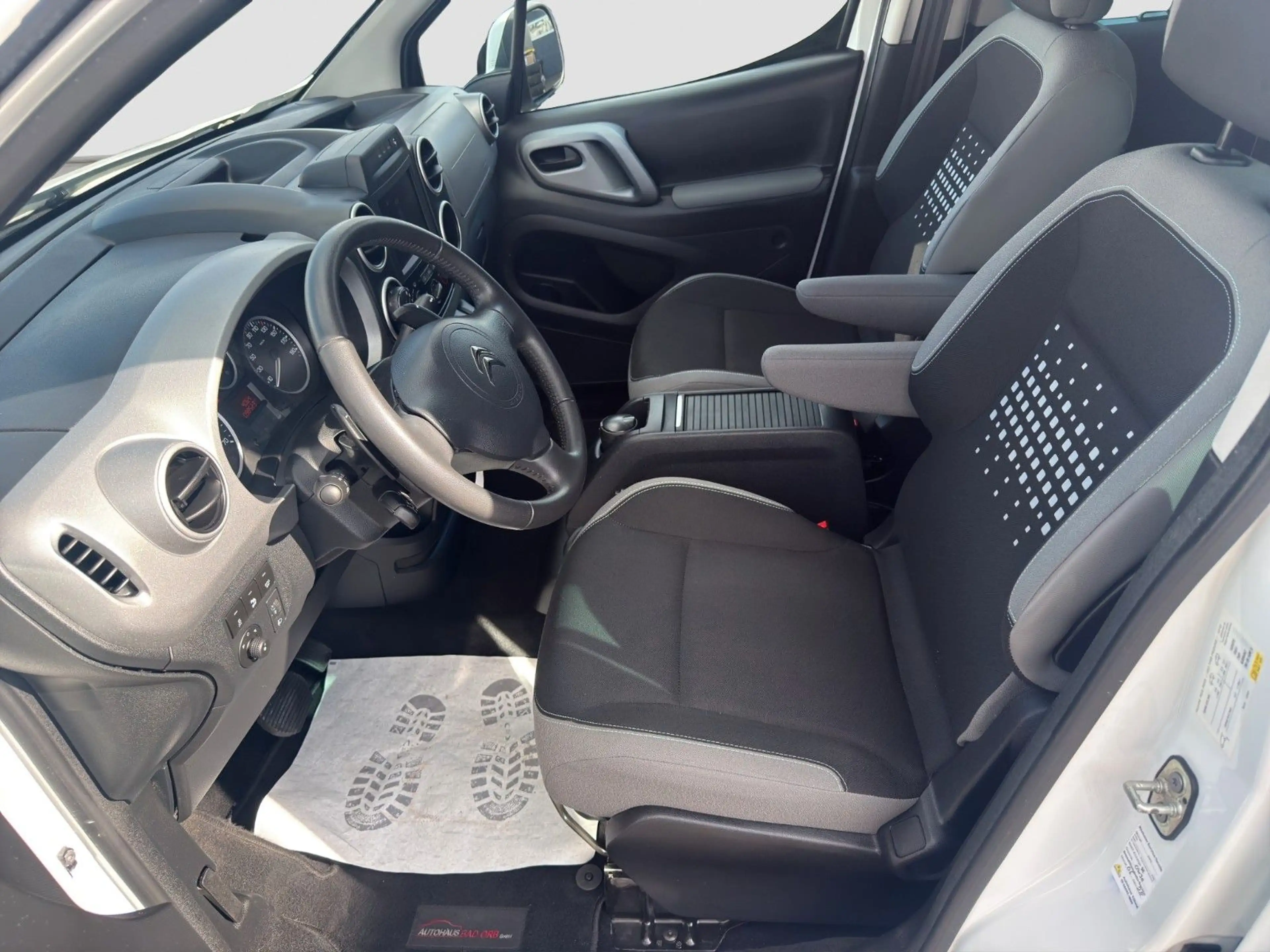 Citroen Berlingo Kombi Selection 1.HD*NAVI*STNDHZ*ZR-NEU — photo 9