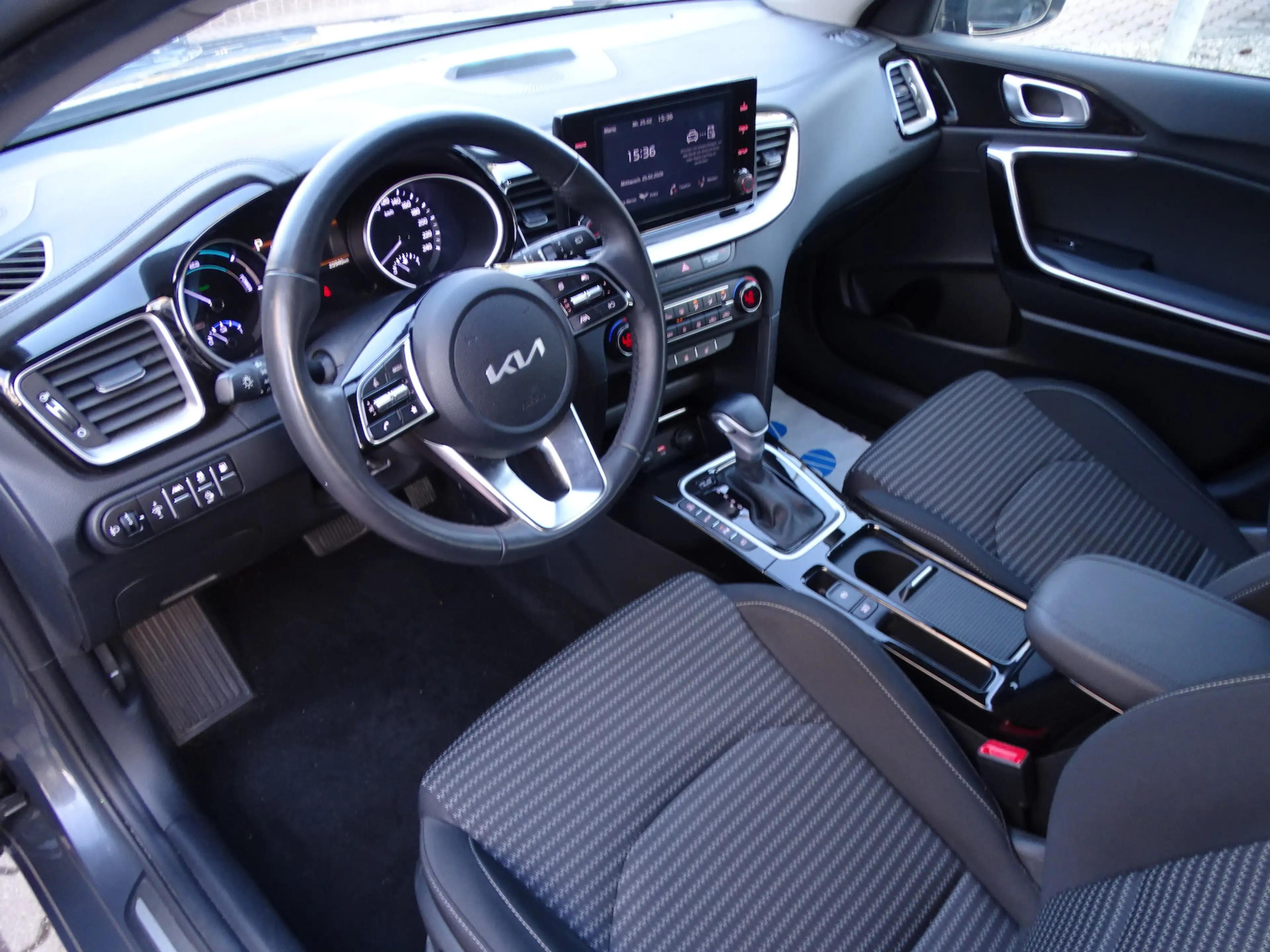 Kia Ceed SW / cee'd SW cee´d Sportswagon 1.6 Plug-in Hybrid Automatik , K — photo 11