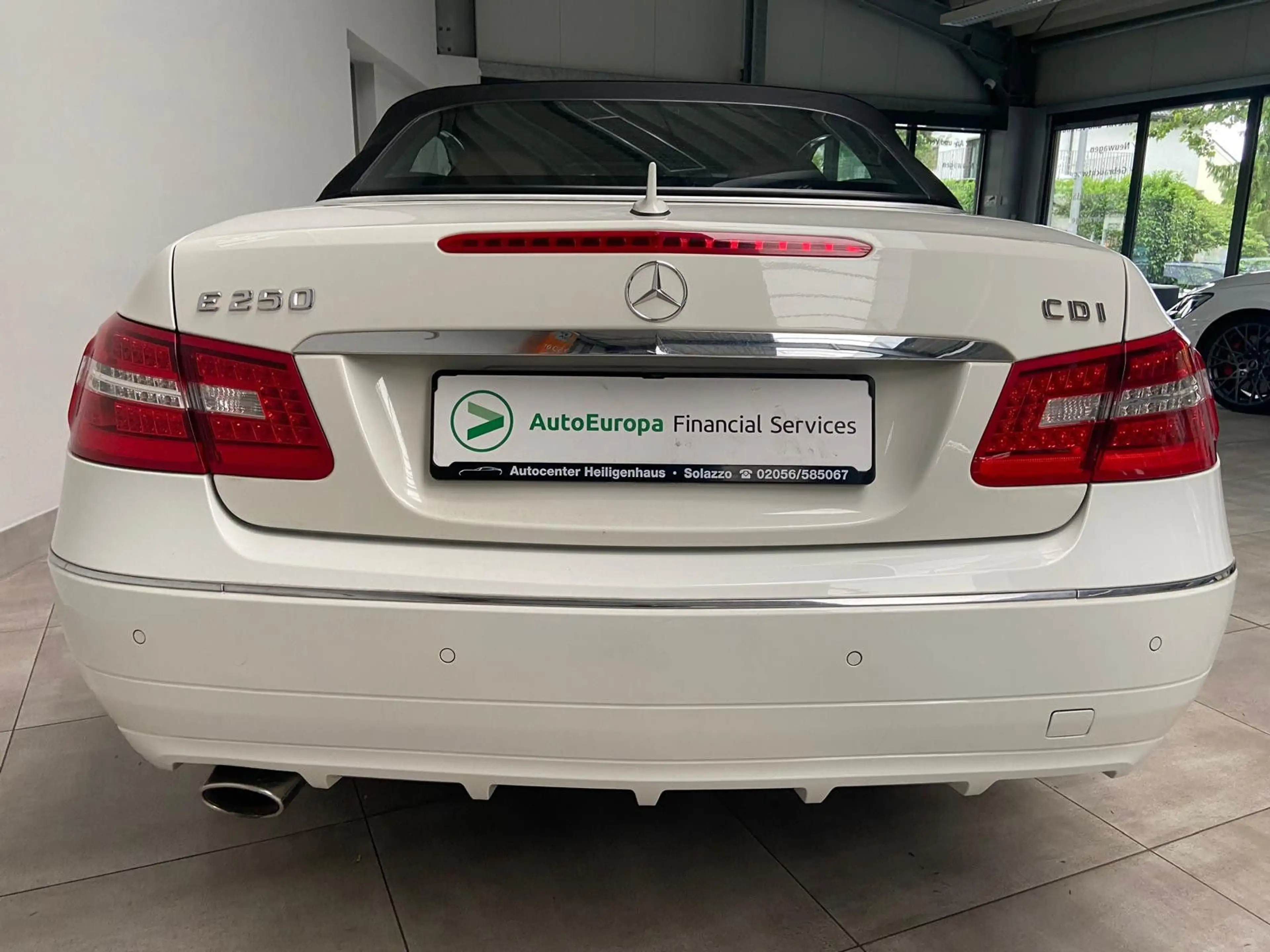 Mercedes-Benz E 250 Cabrio Nackenheizung Leder Tempomat PDC — photo 5