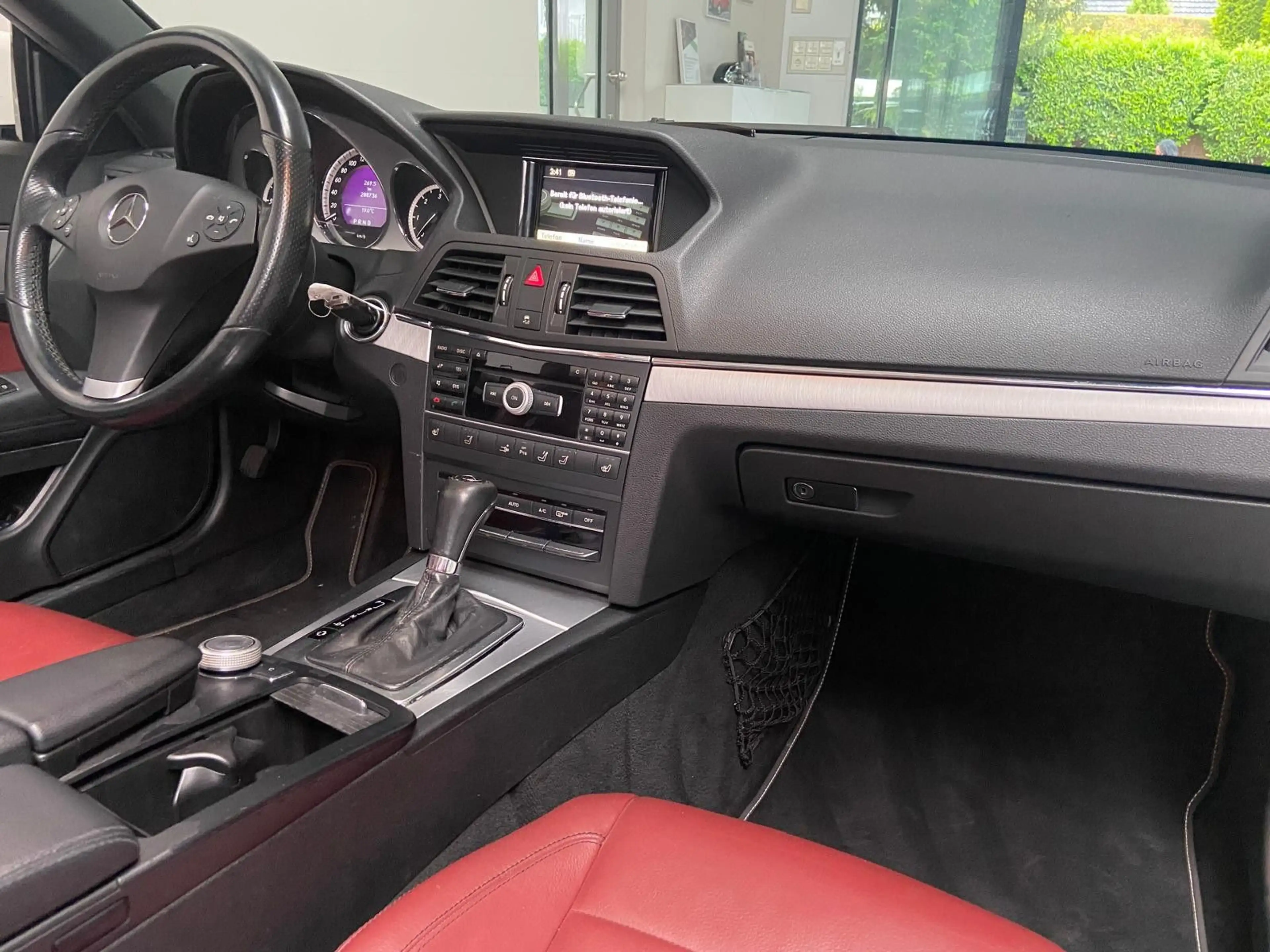 Mercedes-Benz E 250 Cabrio Nackenheizung Leder Tempomat PDC — photo 15