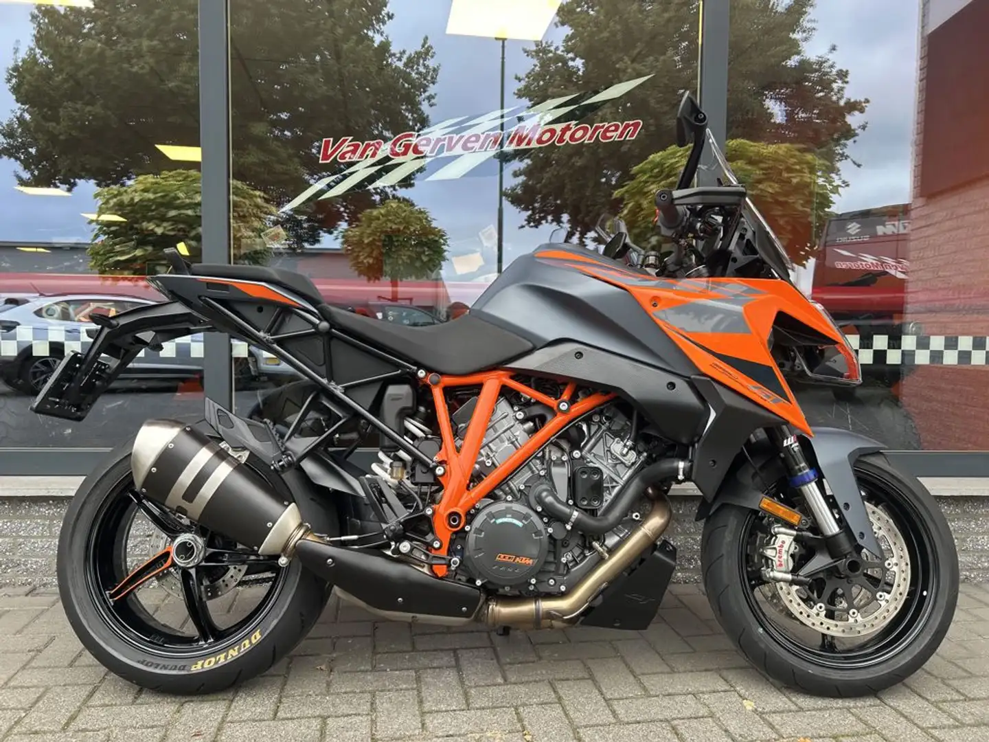 KTM 1290 Super Duke GT SUPERDUKE - 1
