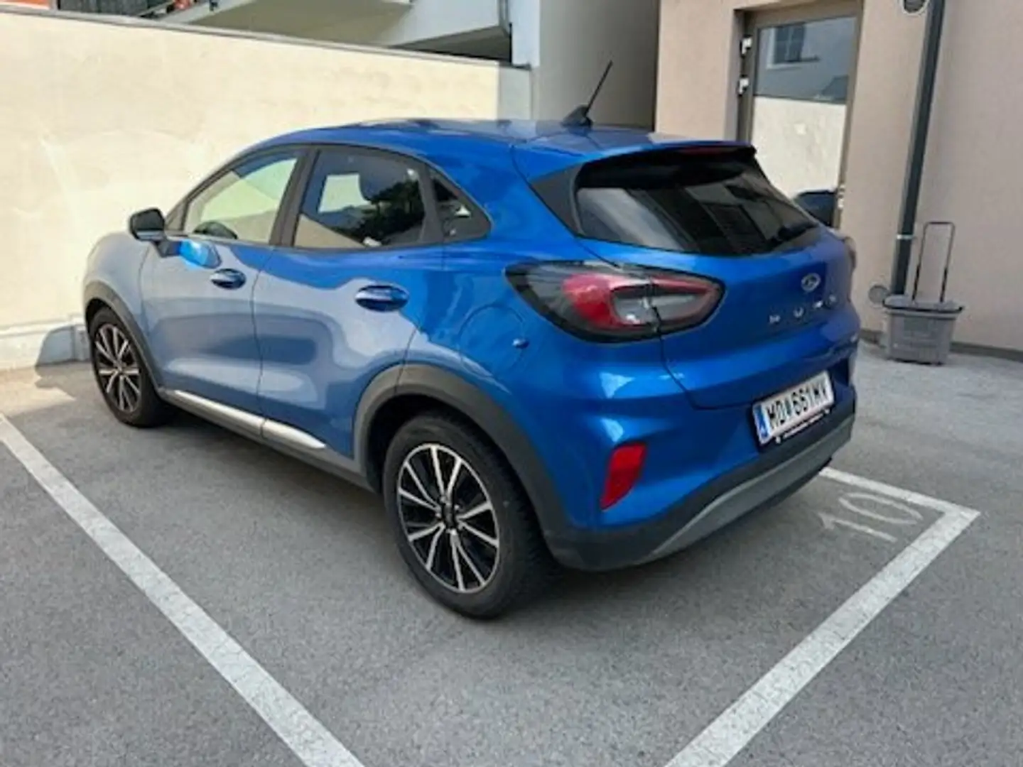 Ford Puma Puma 1,0 EcoBoost Hybrid Titanium Titanium Blau - 2