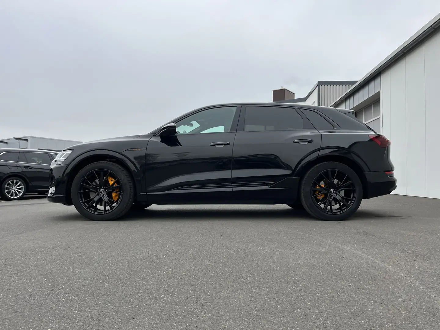 Audi e-tron quattro S line Black Edition 192€ m. 20% Anzahlu Noir - 2