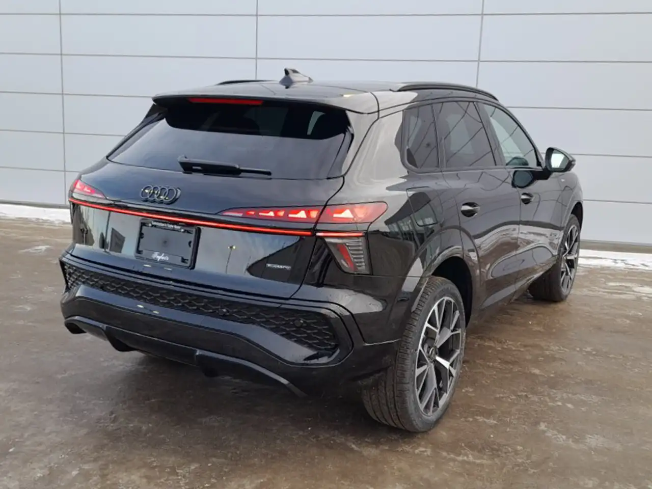Audi Q3 снимка Audi Q3