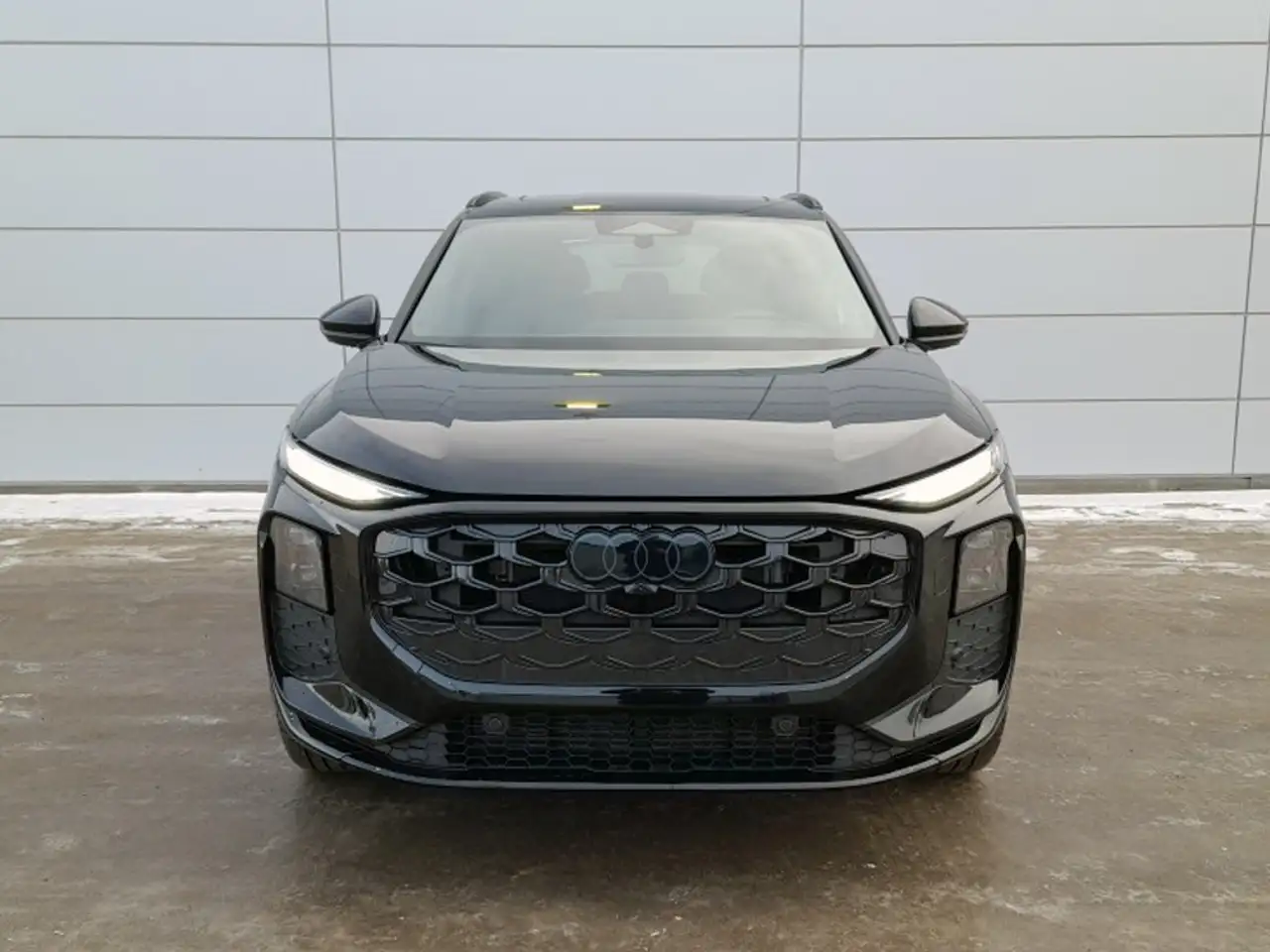 Audi Q3 снимка Audi Q3