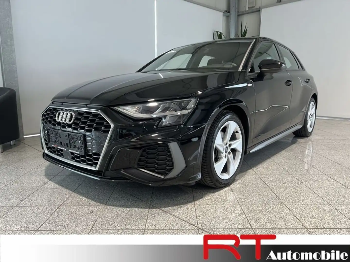 Audi A3 30 TDI S line Schwarz - 1