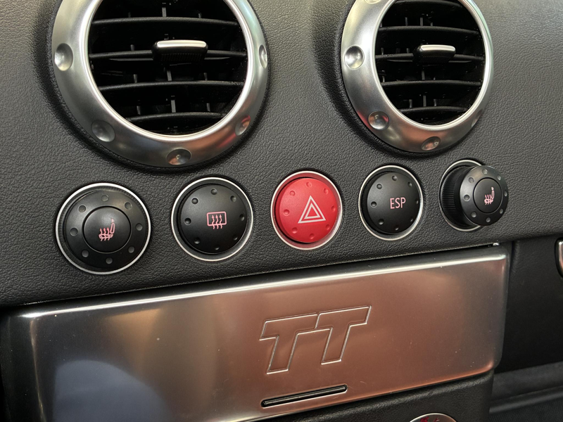 Audi TT Roadster 1.8 5V Turbo quattro | BASEBALL INTERIEUR — photo 34