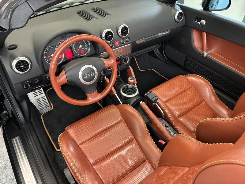 Audi TT Roadster 1.8 5V Turbo quattro | BASEBALL INTERIEUR — photo 4