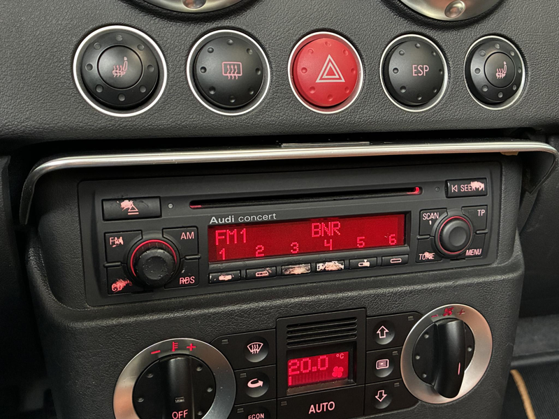 Audi TT Roadster 1.8 5V Turbo quattro | BASEBALL INTERIEUR — photo 33